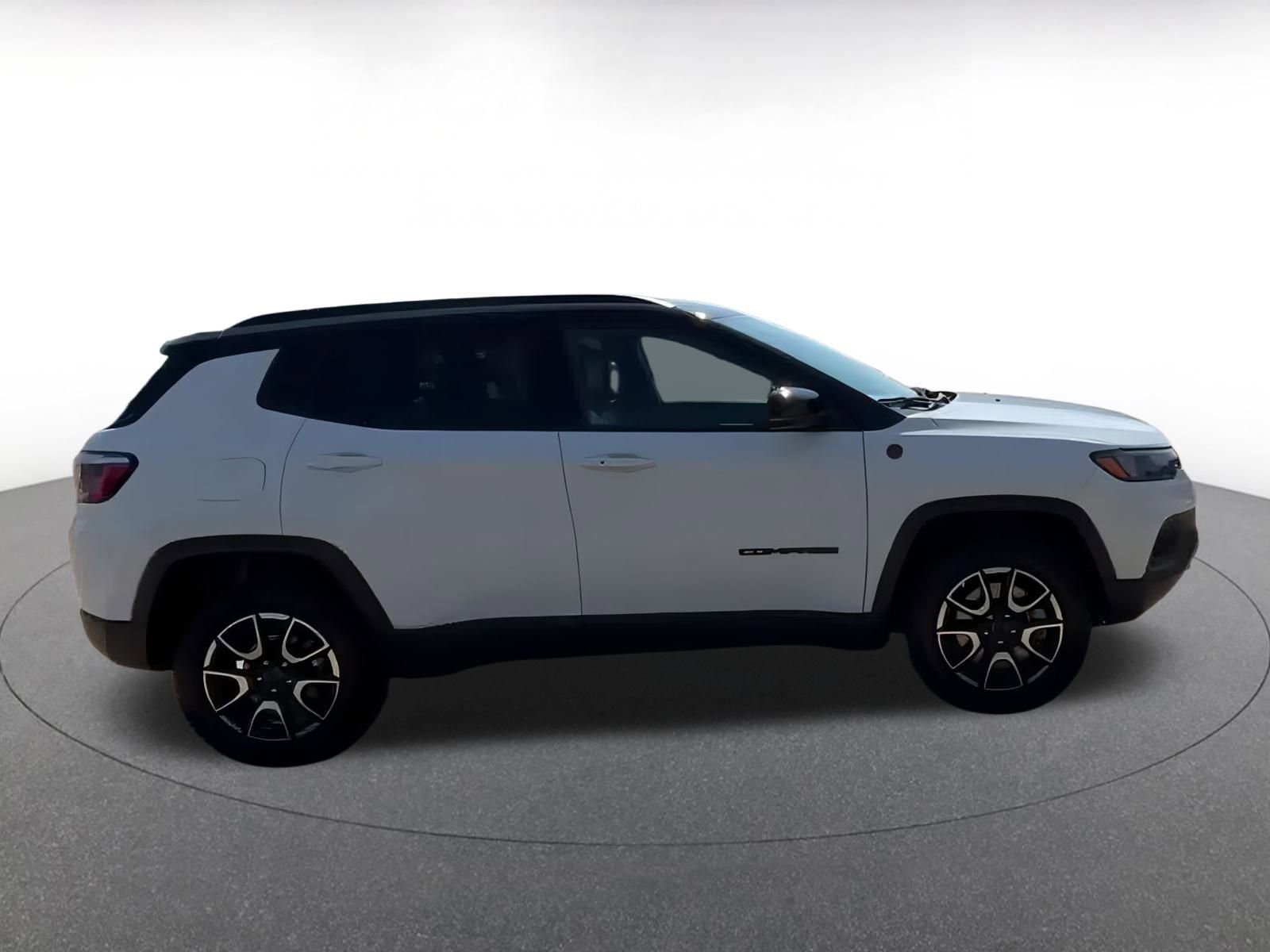 Thumbnail: 2025 Jeep Compass - 16