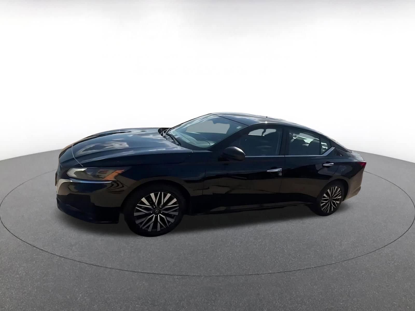 Thumbnail: 2025 Nissan Altima - 8