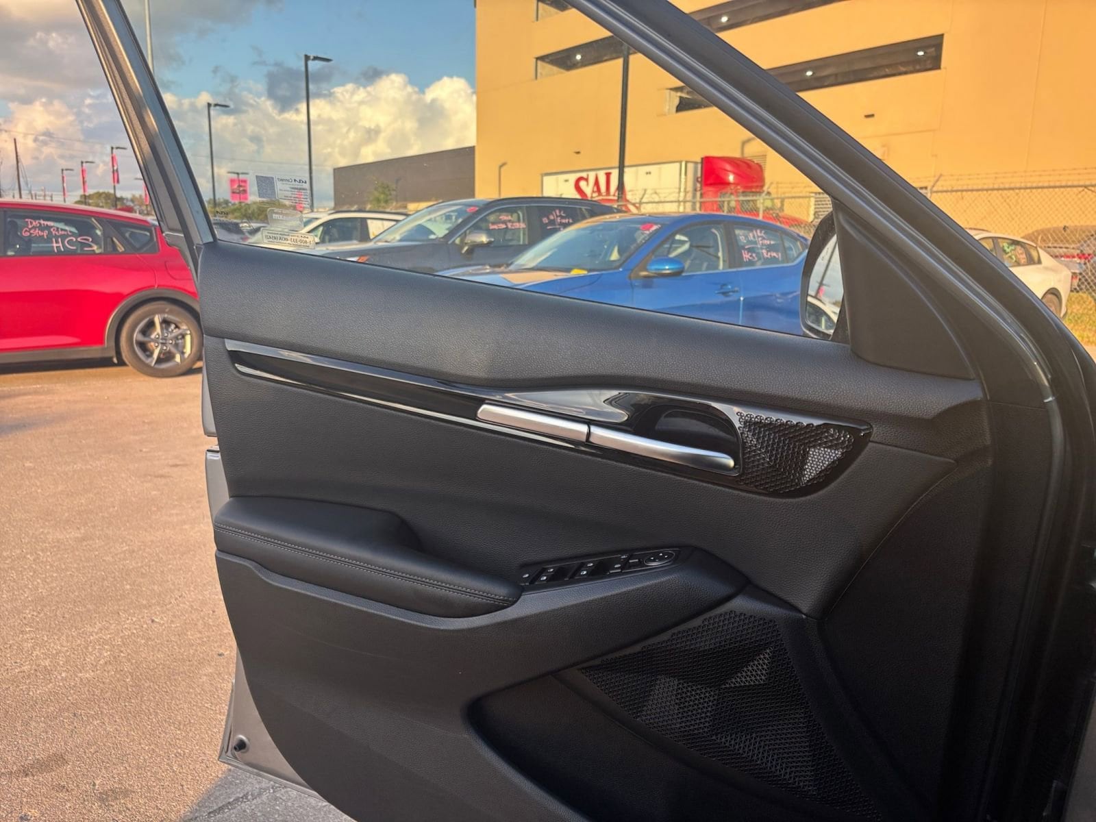 Thumbnail: 2025 Kia Seltos - 20