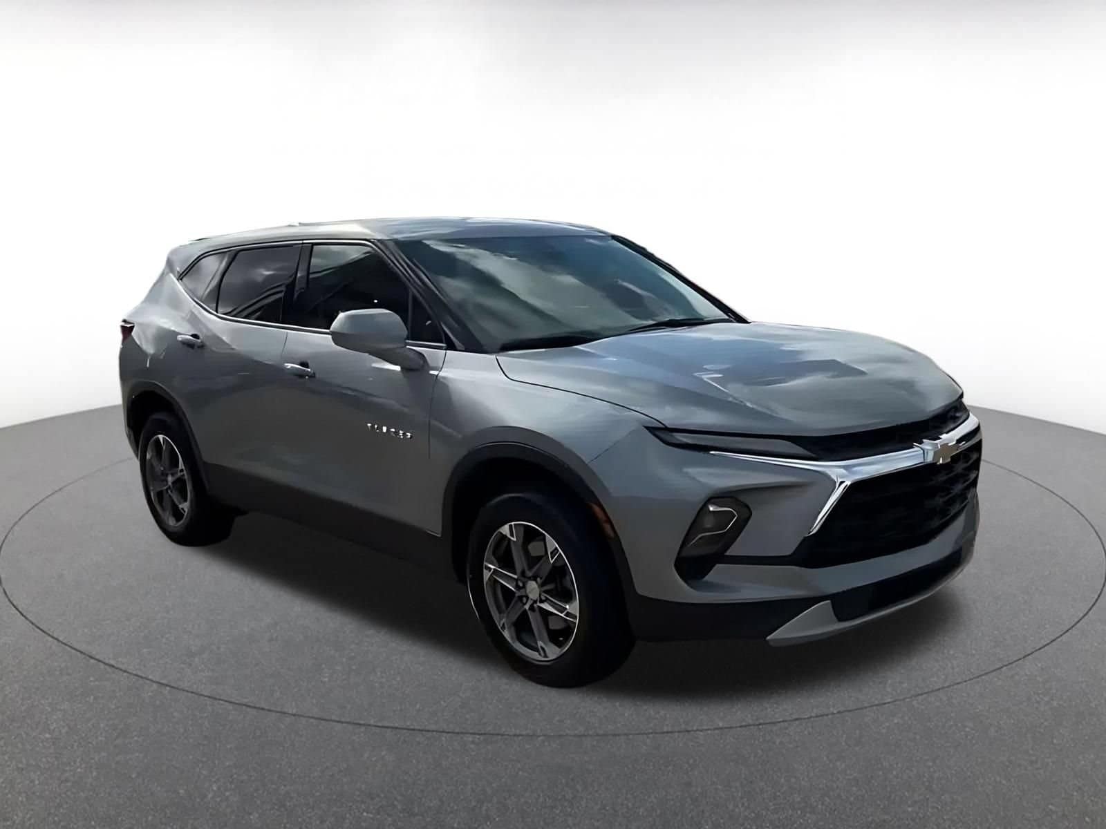 Thumbnail: 2026 Chevrolet Blazer - 2