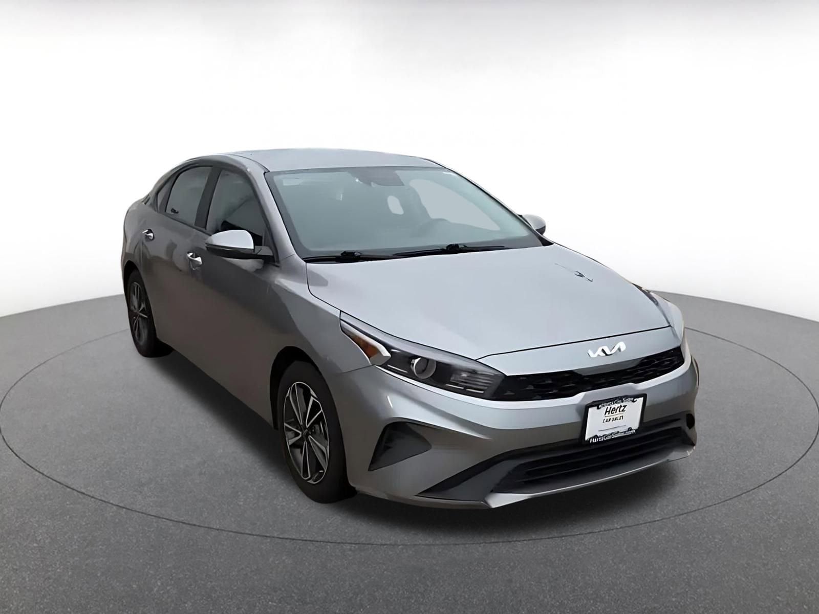 Thumbnail: 2023 Kia Forte - 3
