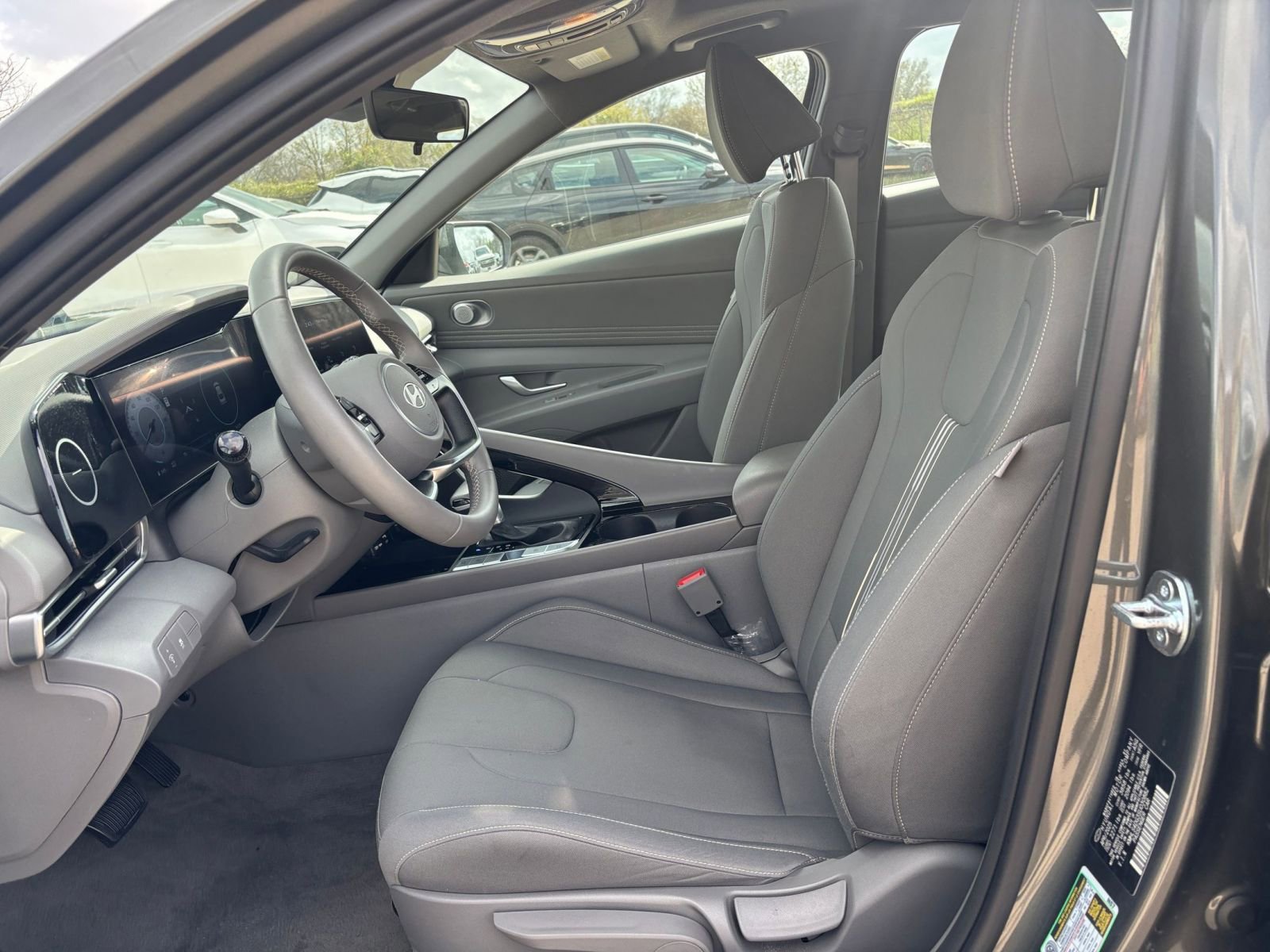 Thumbnail: 2025 Hyundai Elantra - 27