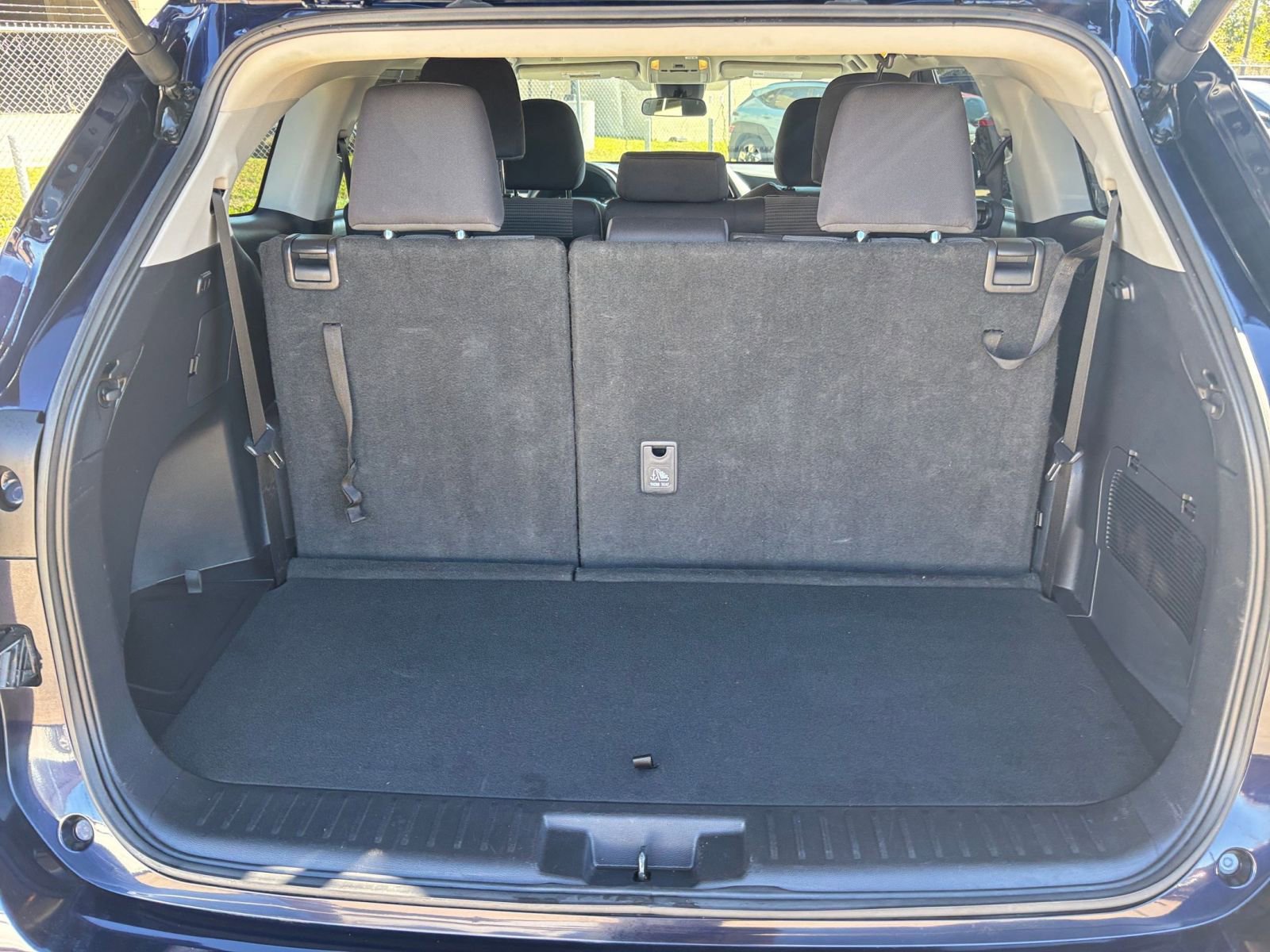 Thumbnail: 2025 Toyota Highlander - 34