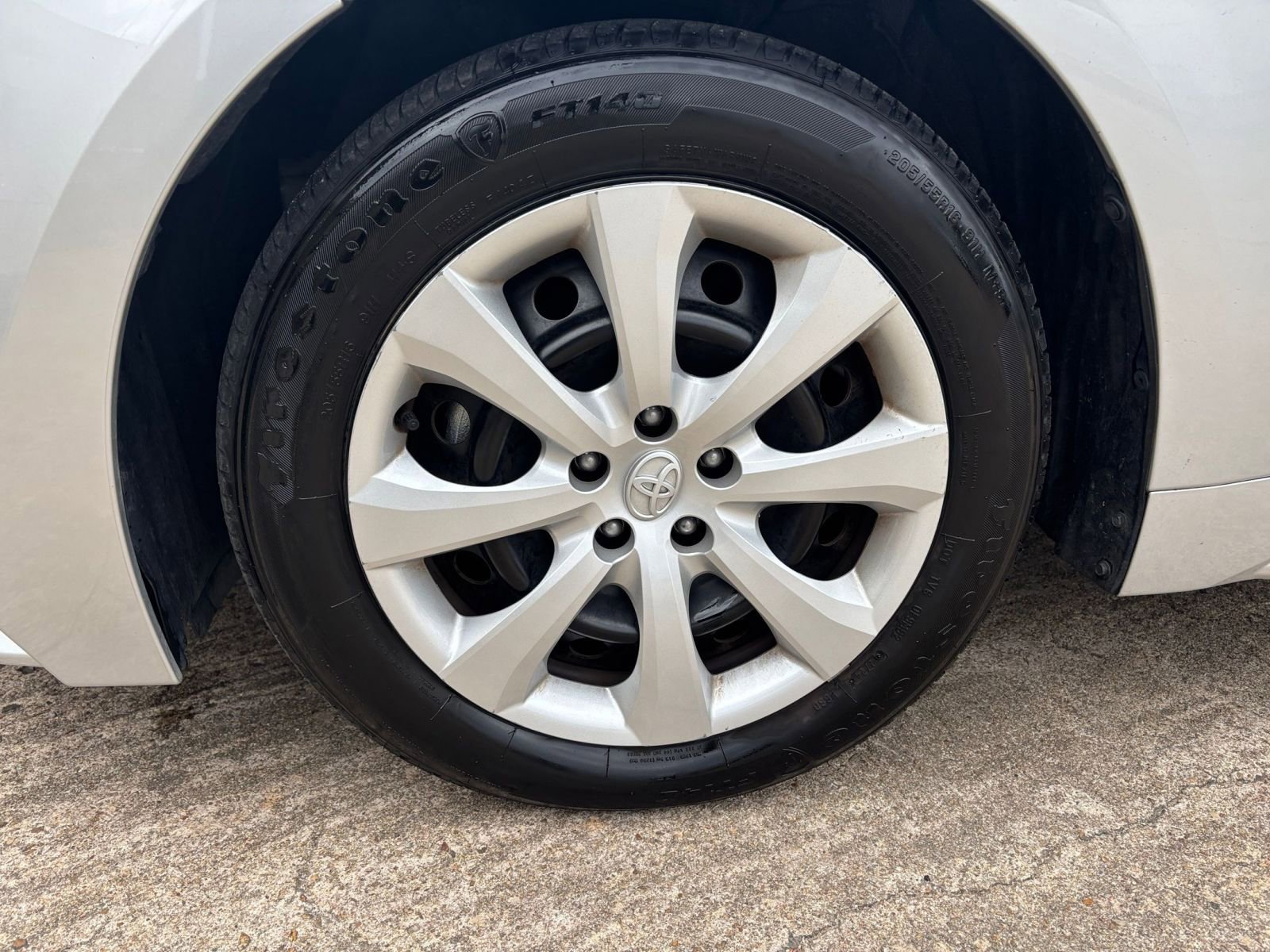 Thumbnail: 2025 Toyota Corolla - 28