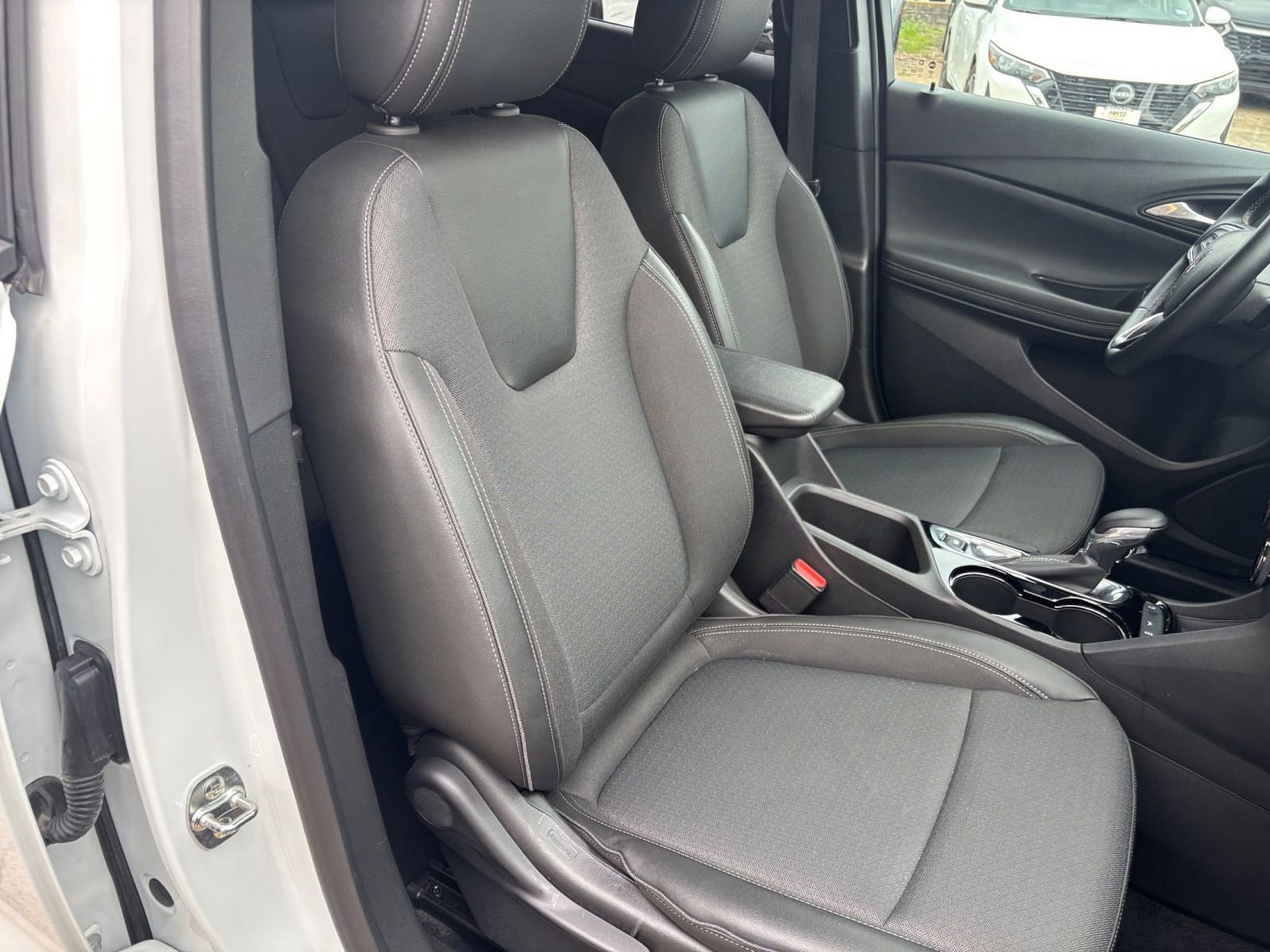 Thumbnail: 2025 Buick Encore GX - 35