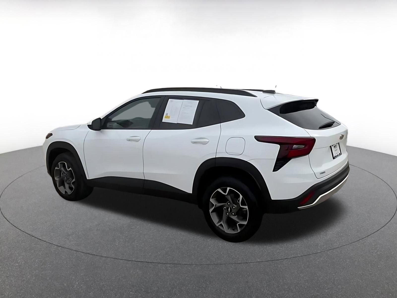 Thumbnail: 2025 Chevrolet Trax - 11