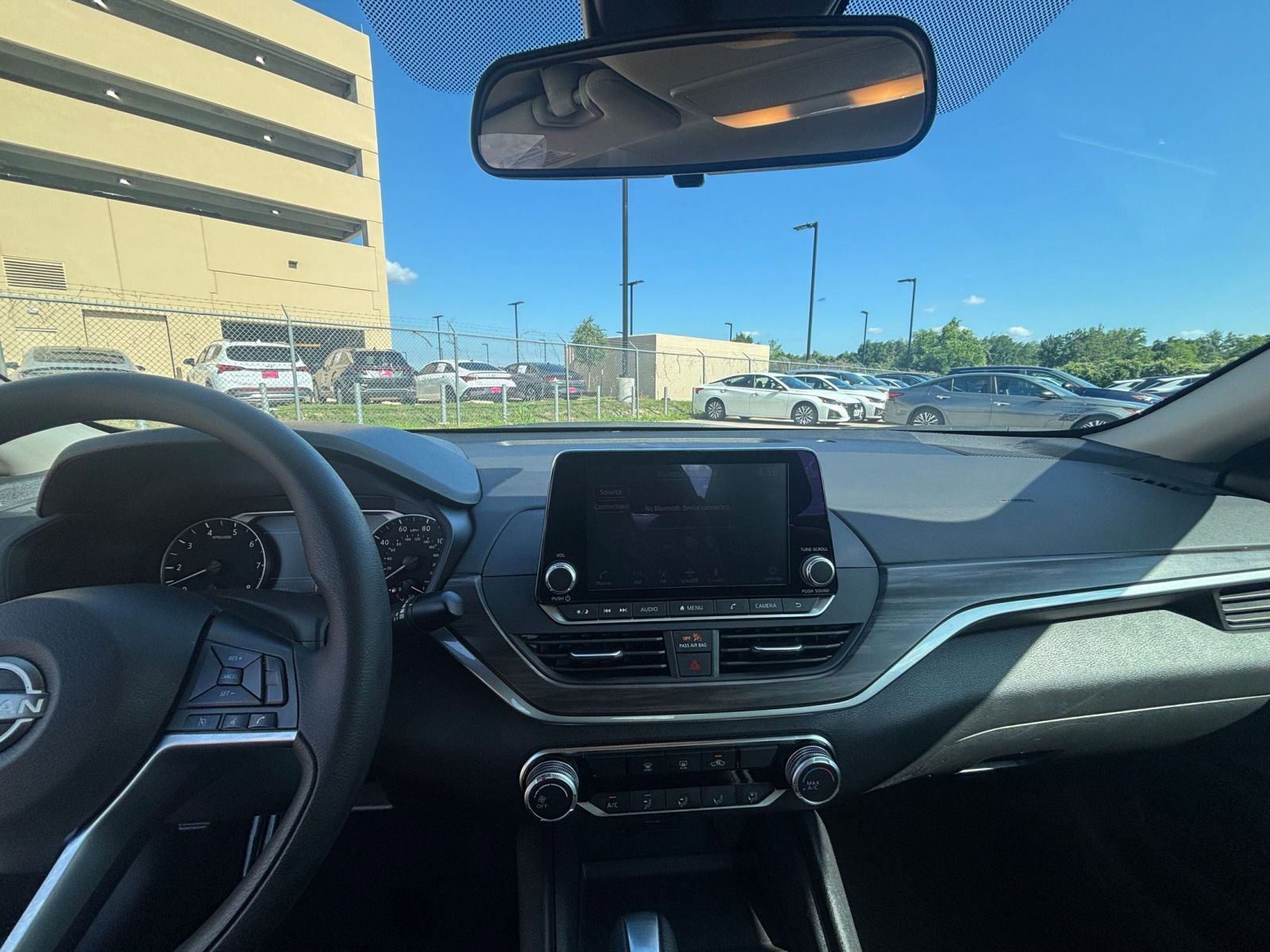 Thumbnail: 2025 Nissan Altima - 32