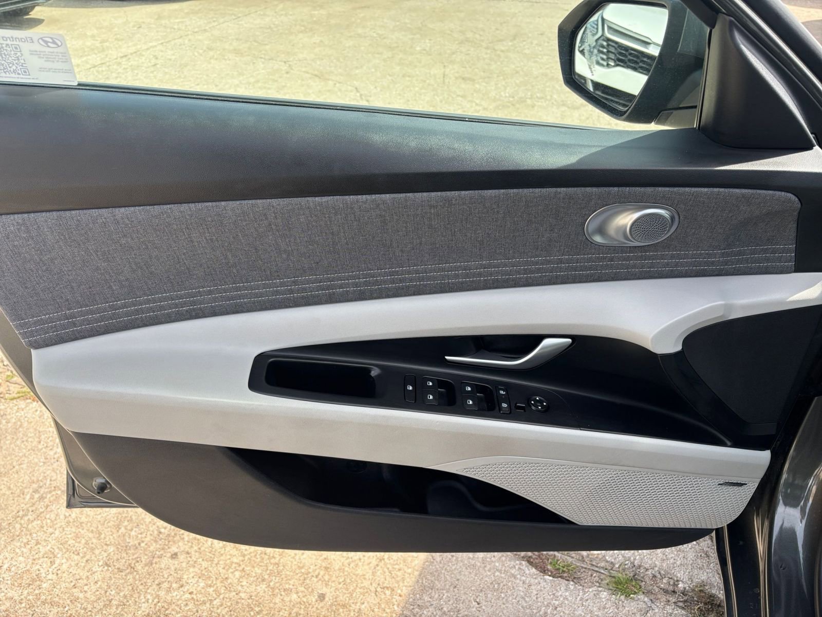 Thumbnail: 2025 Hyundai Elantra - 18