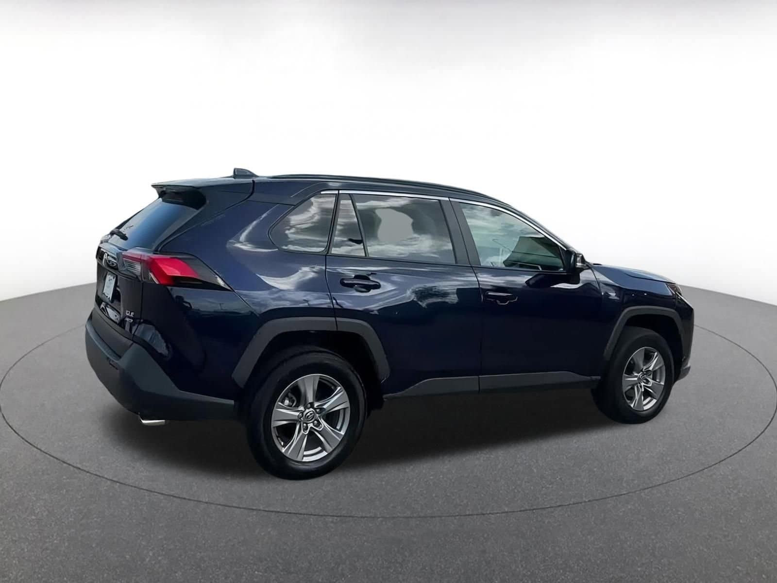 2024 Toyota RAV4 XLE 12