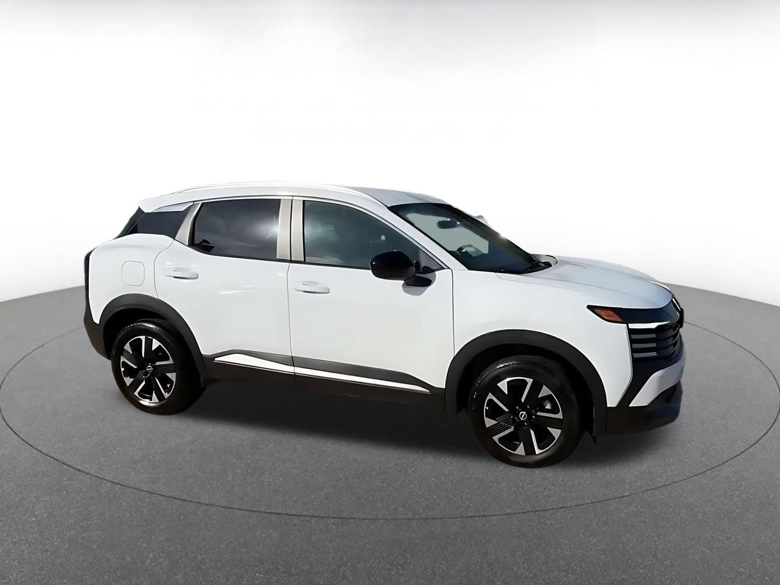 Thumbnail: 2026 Nissan Kicks - 2