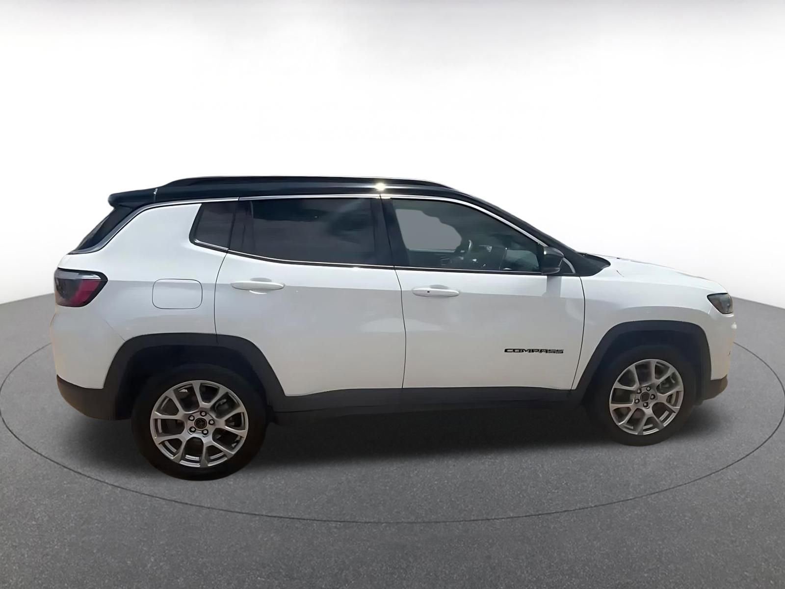 Thumbnail: 2025 Jeep Compass - 15