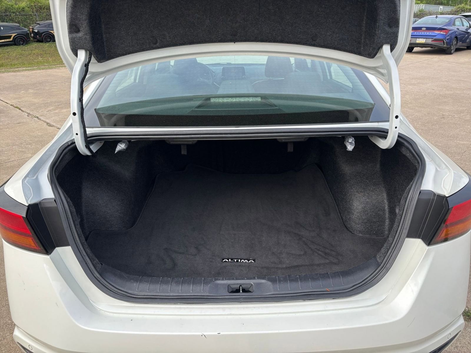 Thumbnail: 2024 Nissan Altima - 31