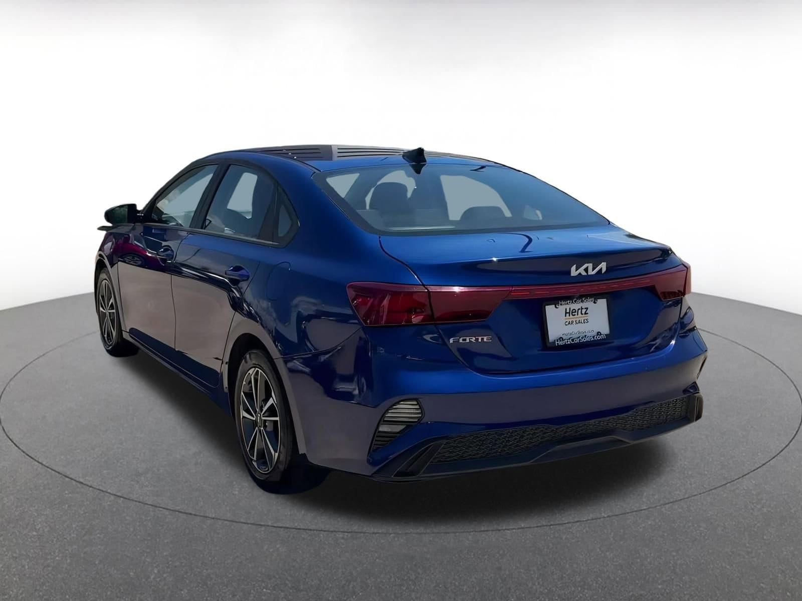 Thumbnail: 2023 Kia Forte - 9