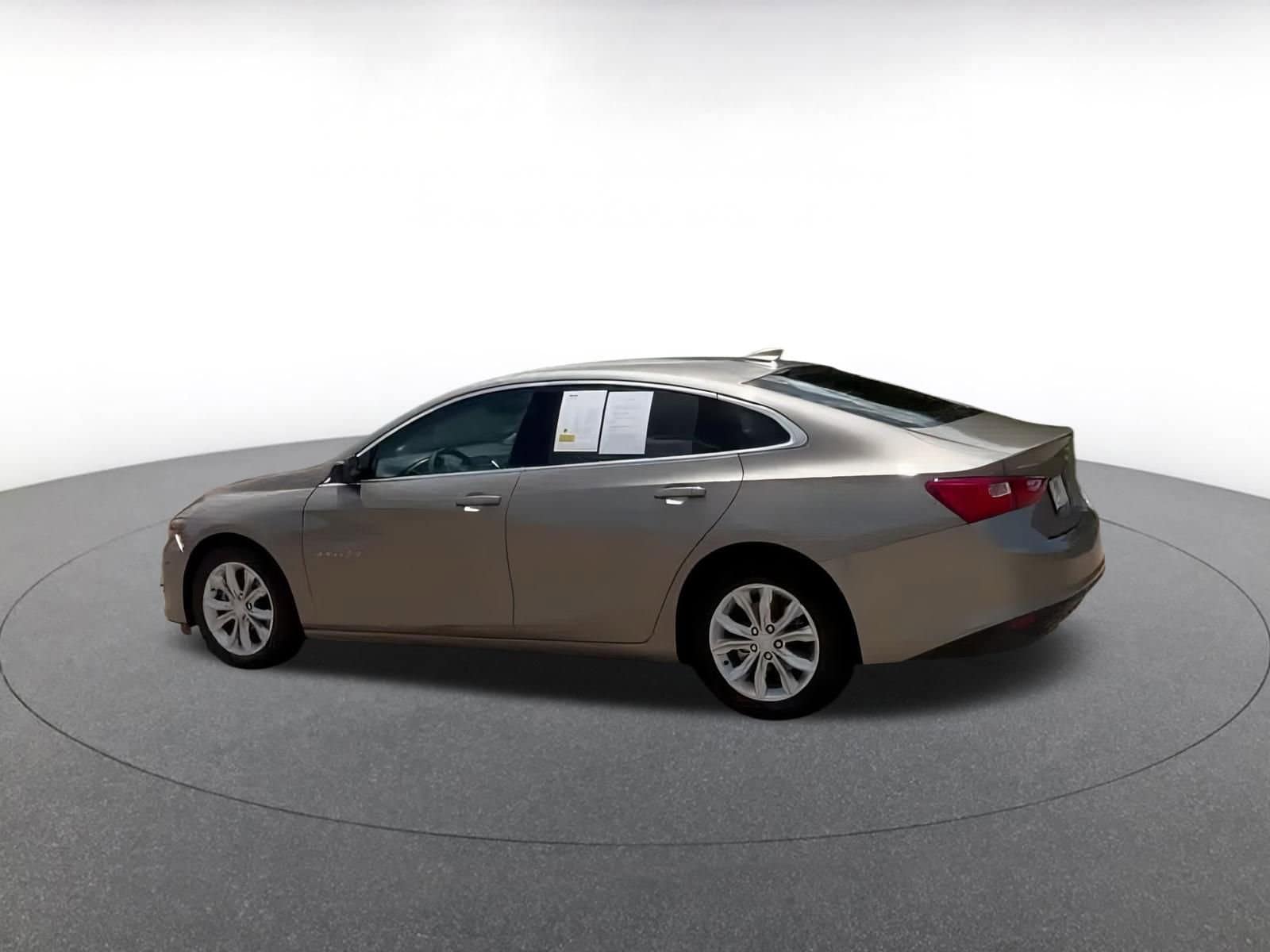 Thumbnail: 2024 Chevrolet Malibu - 12