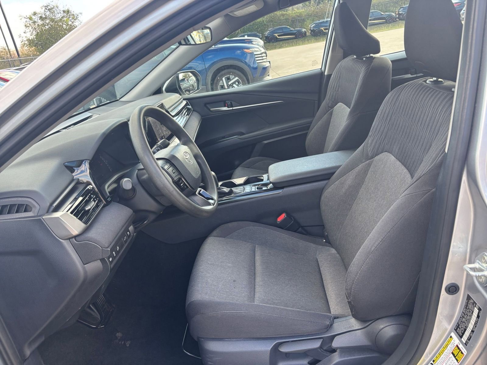 Thumbnail: 2025 Toyota Camry - 25