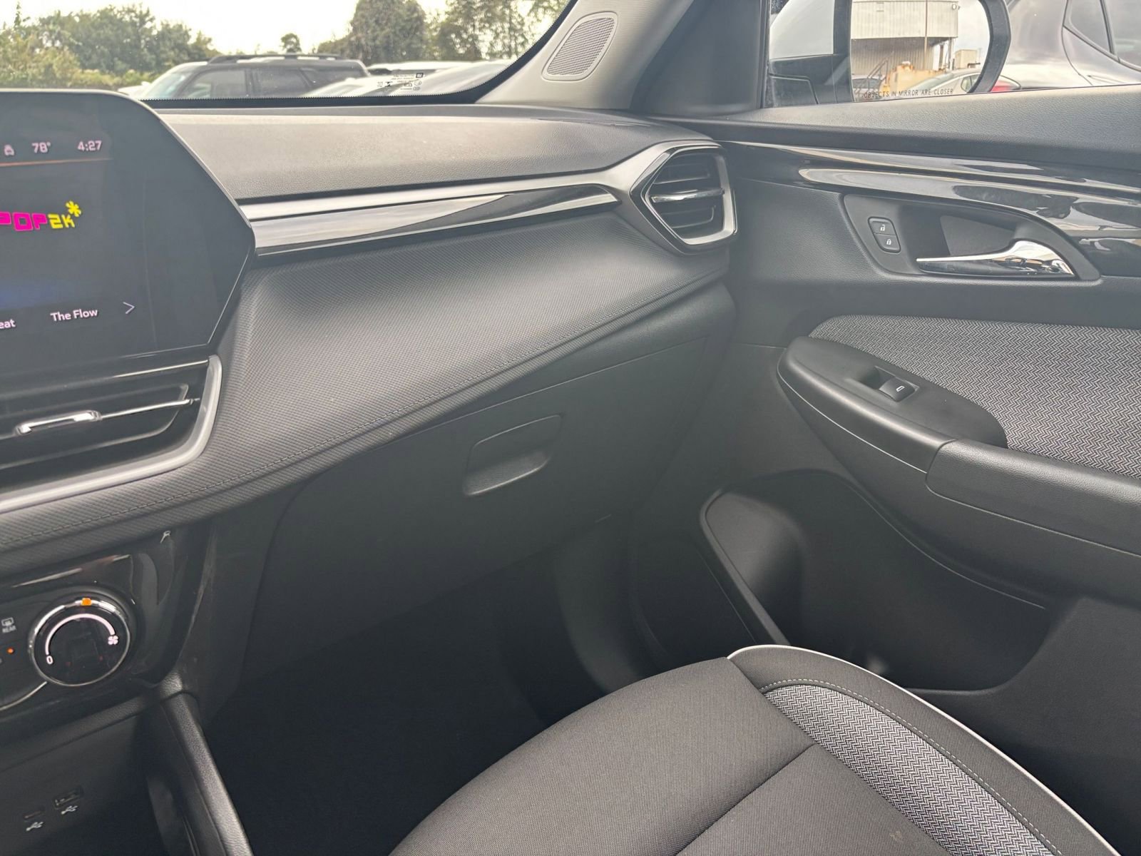 Thumbnail: 2025 Chevrolet TrailBlazer - 33