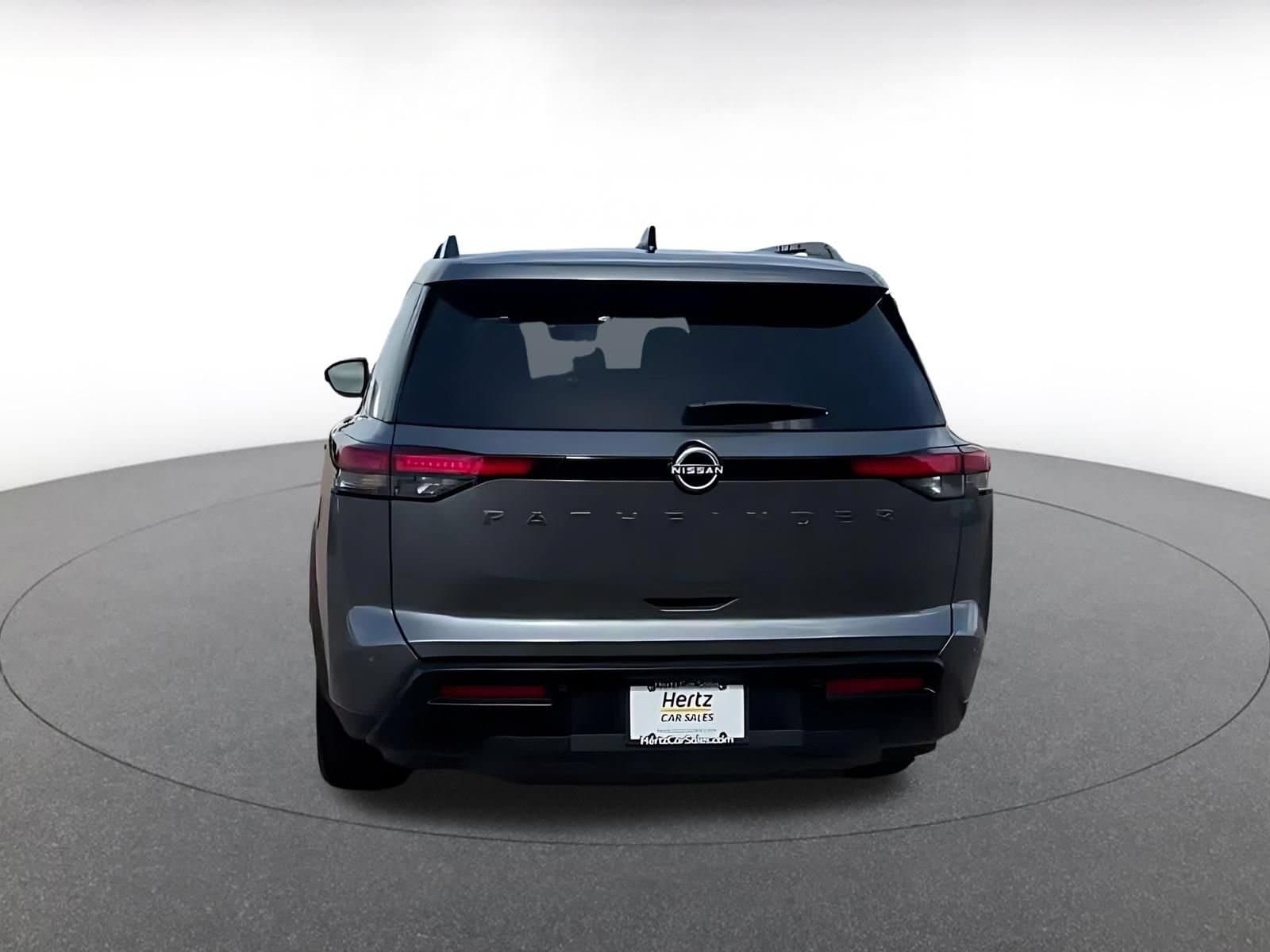 Thumbnail: 2026 Nissan Pathfinder - 12