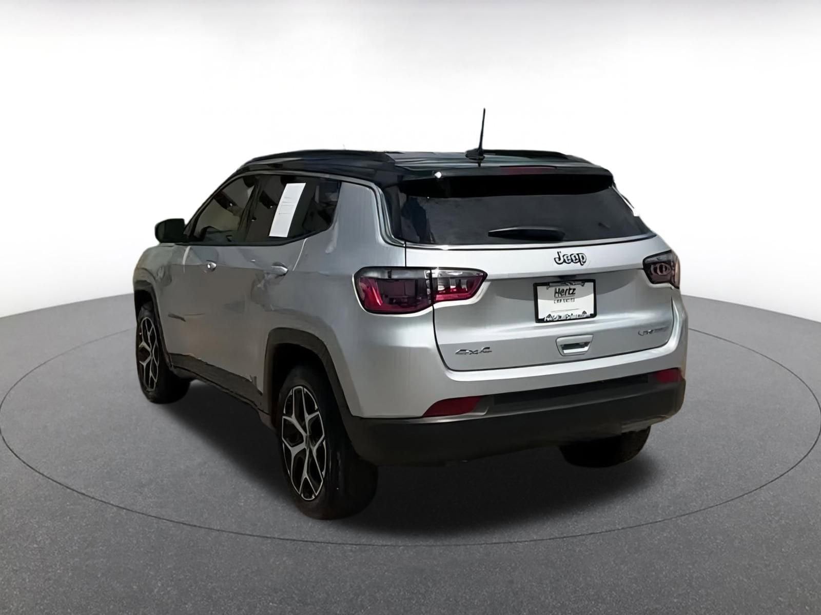 2025 Jeep Compass Limited 8