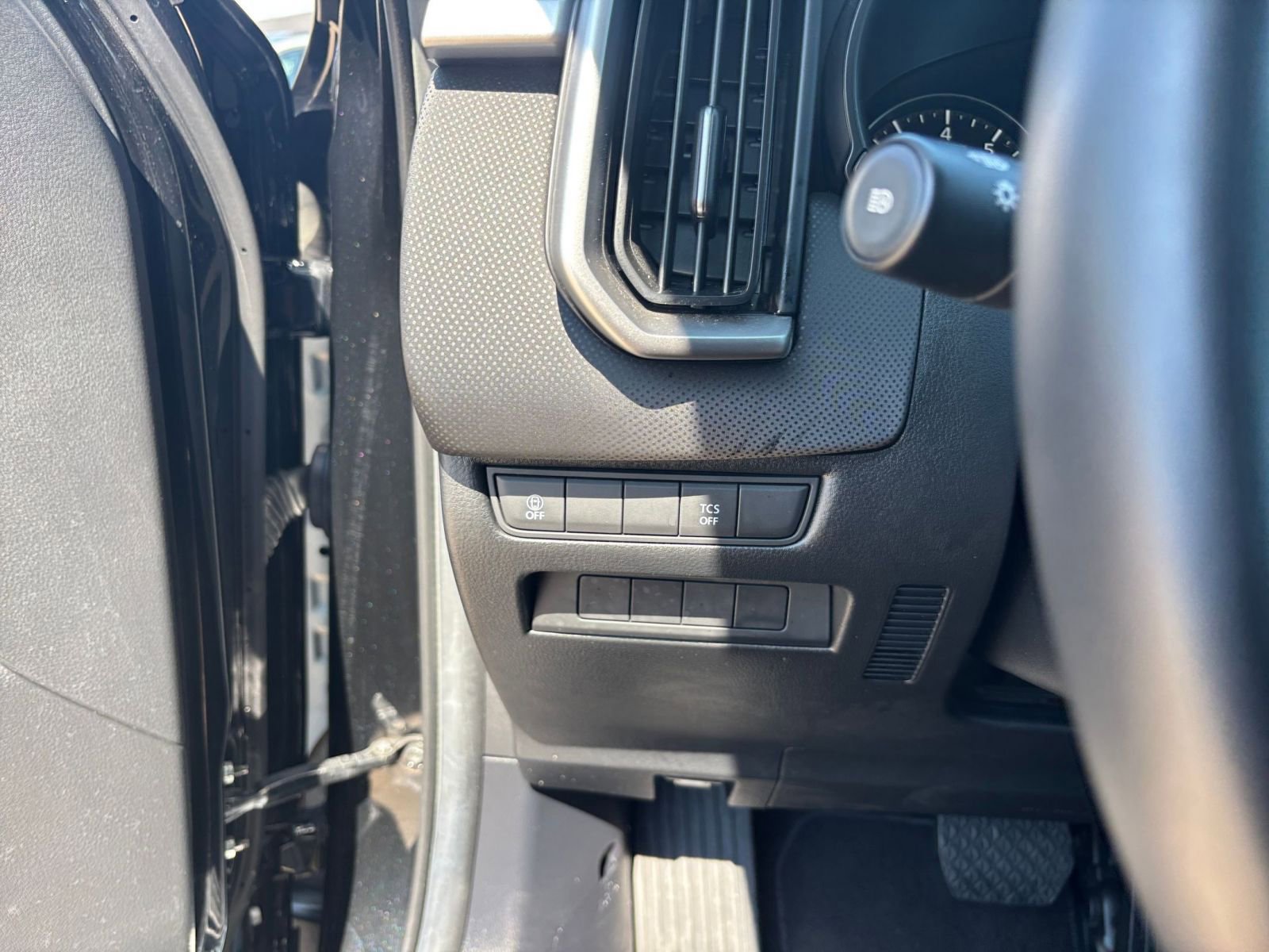 Thumbnail: 2025 Mazda CX-50 - 32