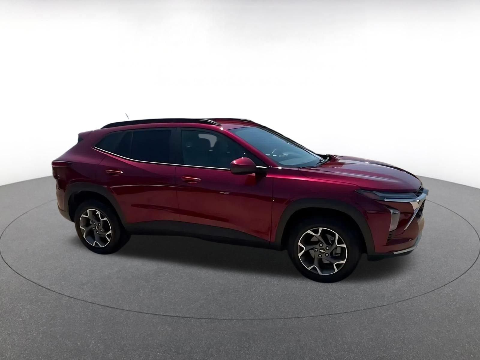 Thumbnail: 2025 Chevrolet Trax - 2