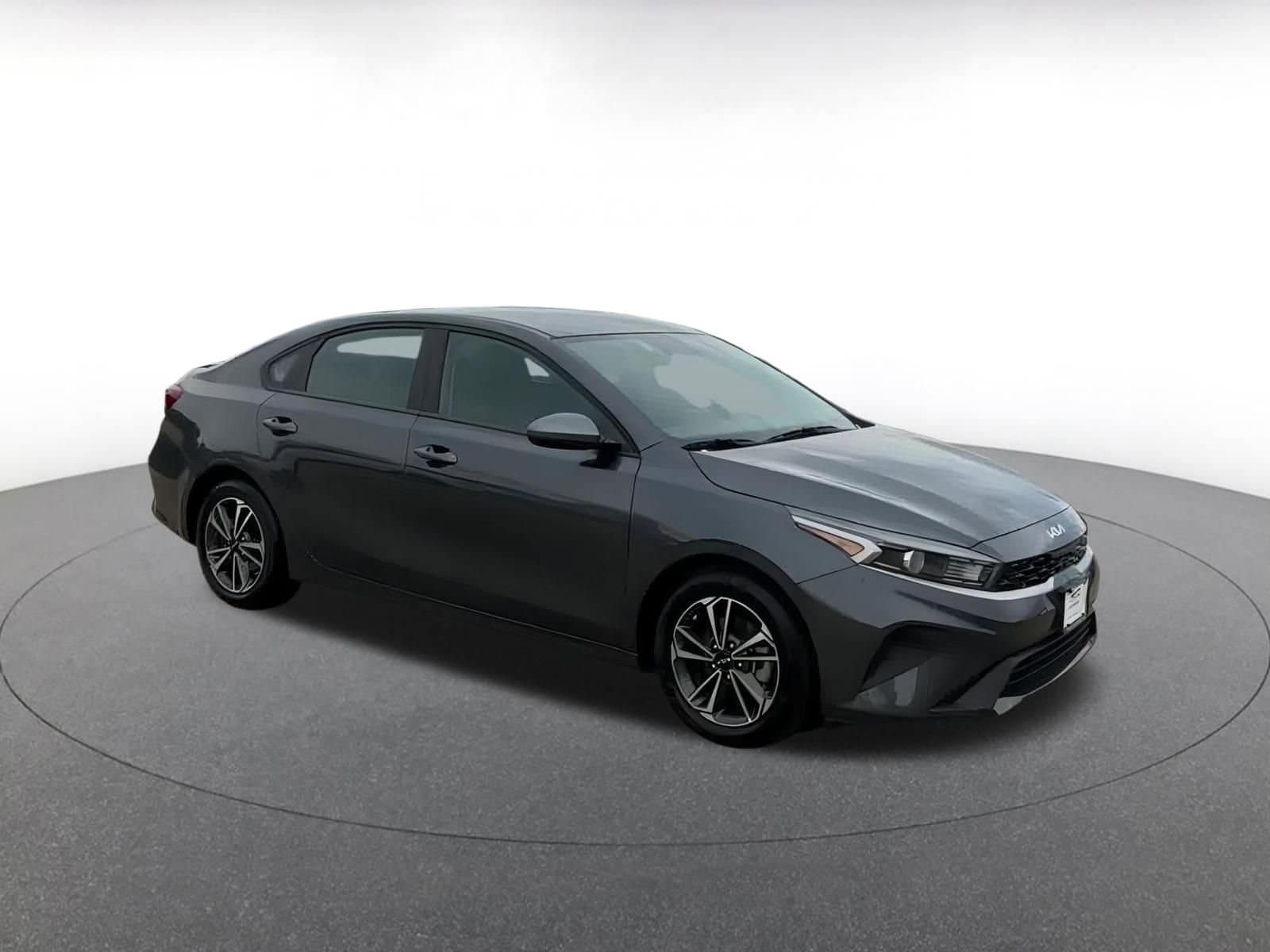 2024 Kia Forte LXS 2