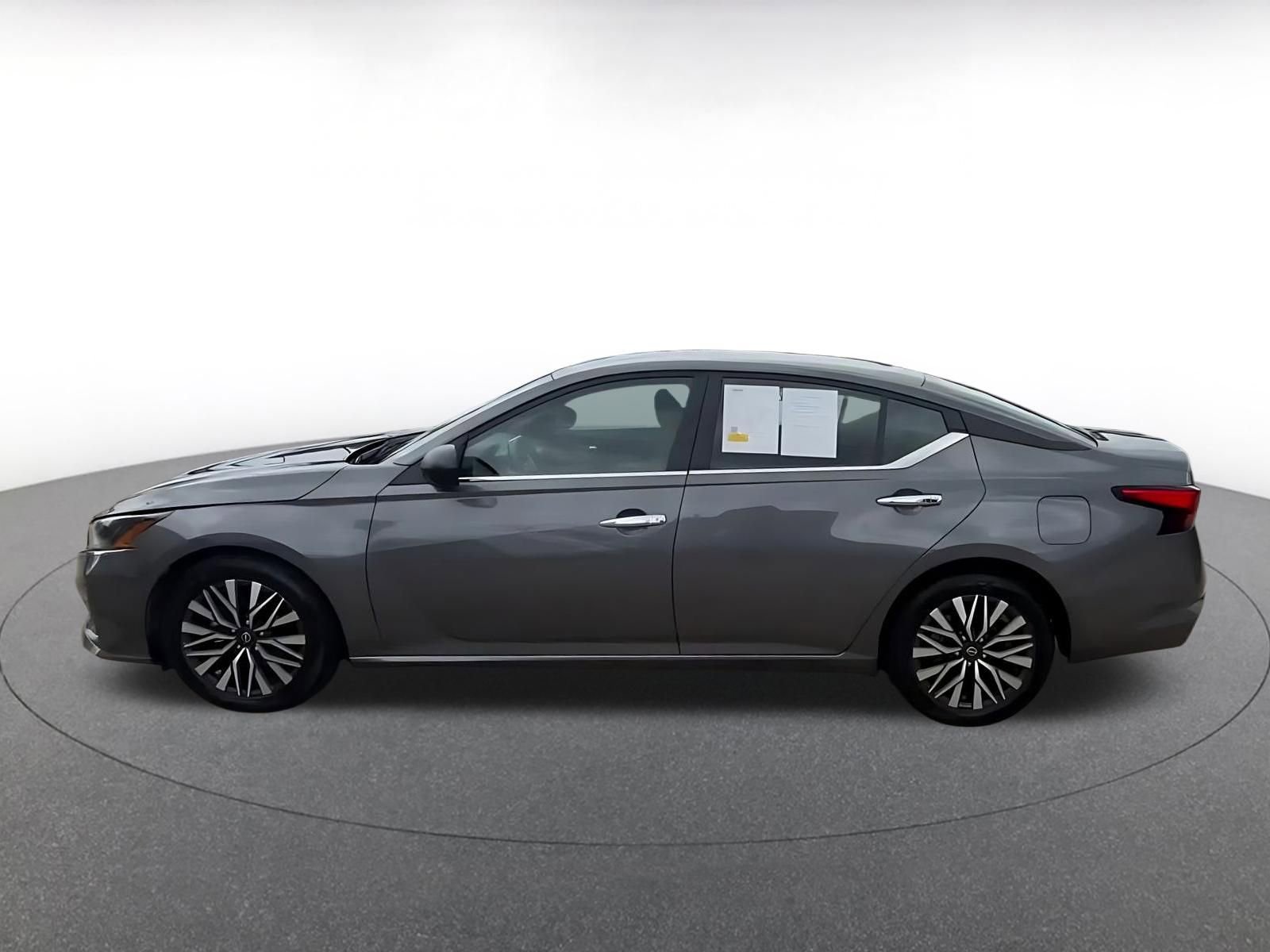 Thumbnail: 2025 Nissan Altima - 9
