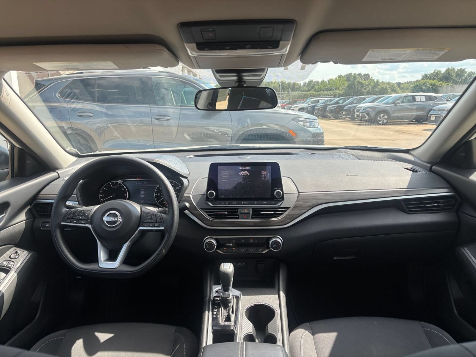 Thumbnail: 2025 Nissan Altima - 32