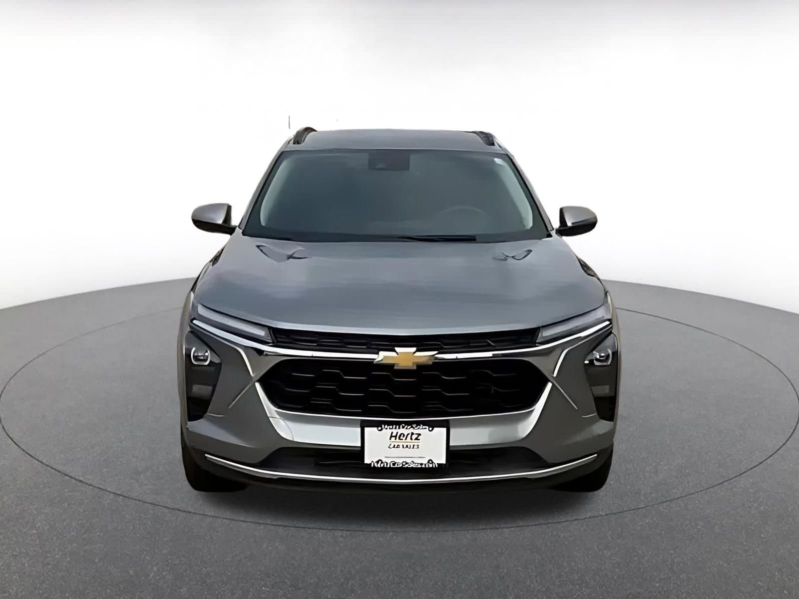 Thumbnail: 2025 Chevrolet Trax - 4