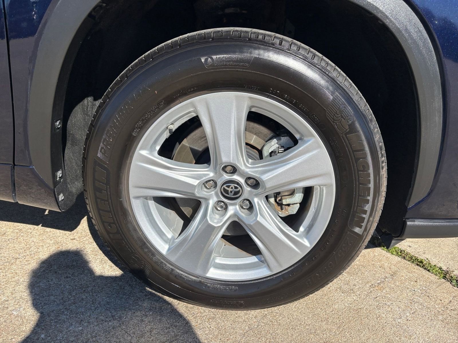 Thumbnail: 2025 Toyota Highlander - 33