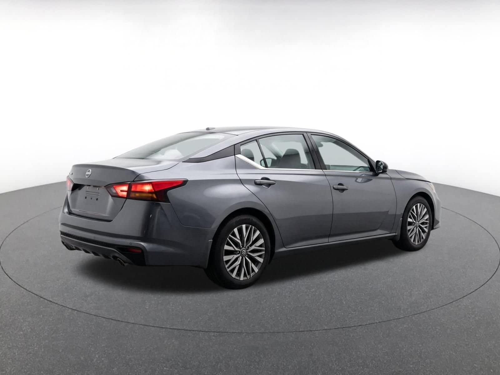 Thumbnail: 2025 Nissan Altima - 8
