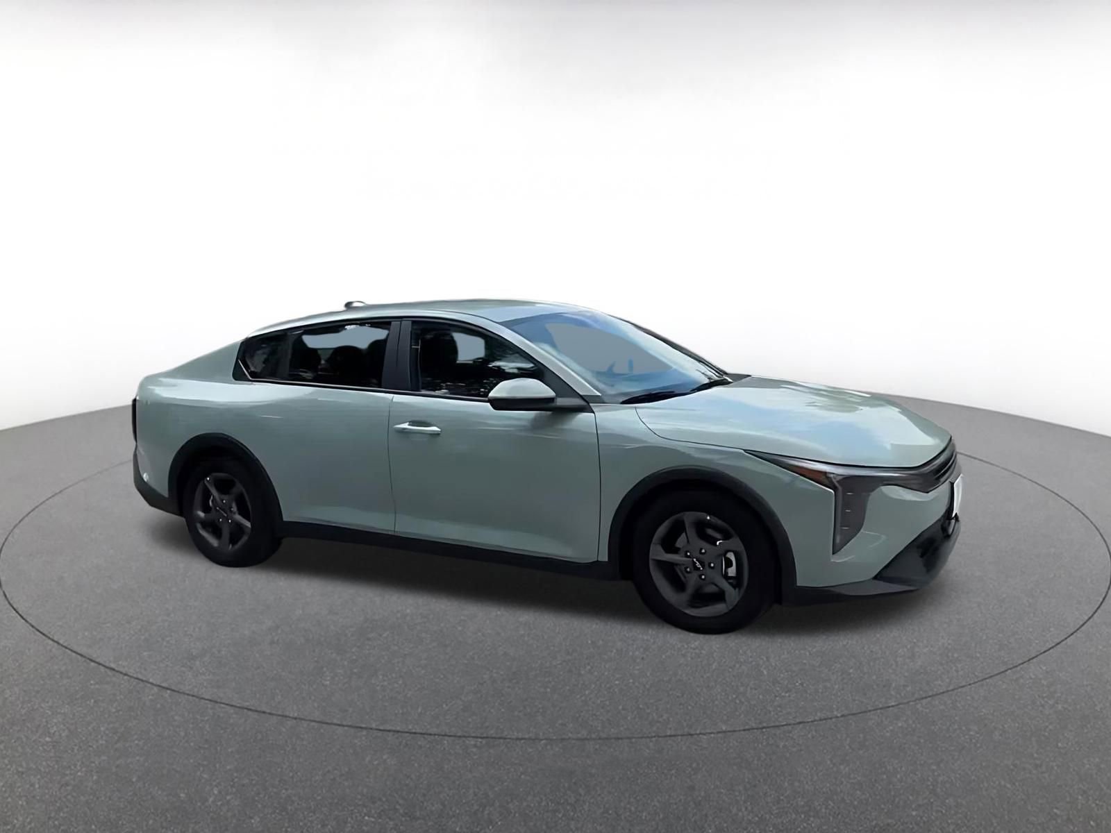 Thumbnail: 2025 Kia K4 - 2