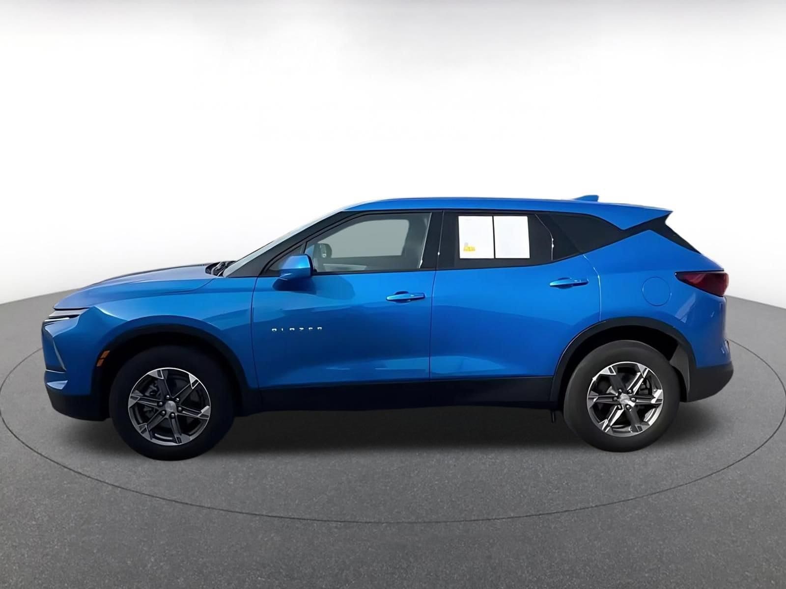 Thumbnail: 2025 Chevrolet Blazer - 9