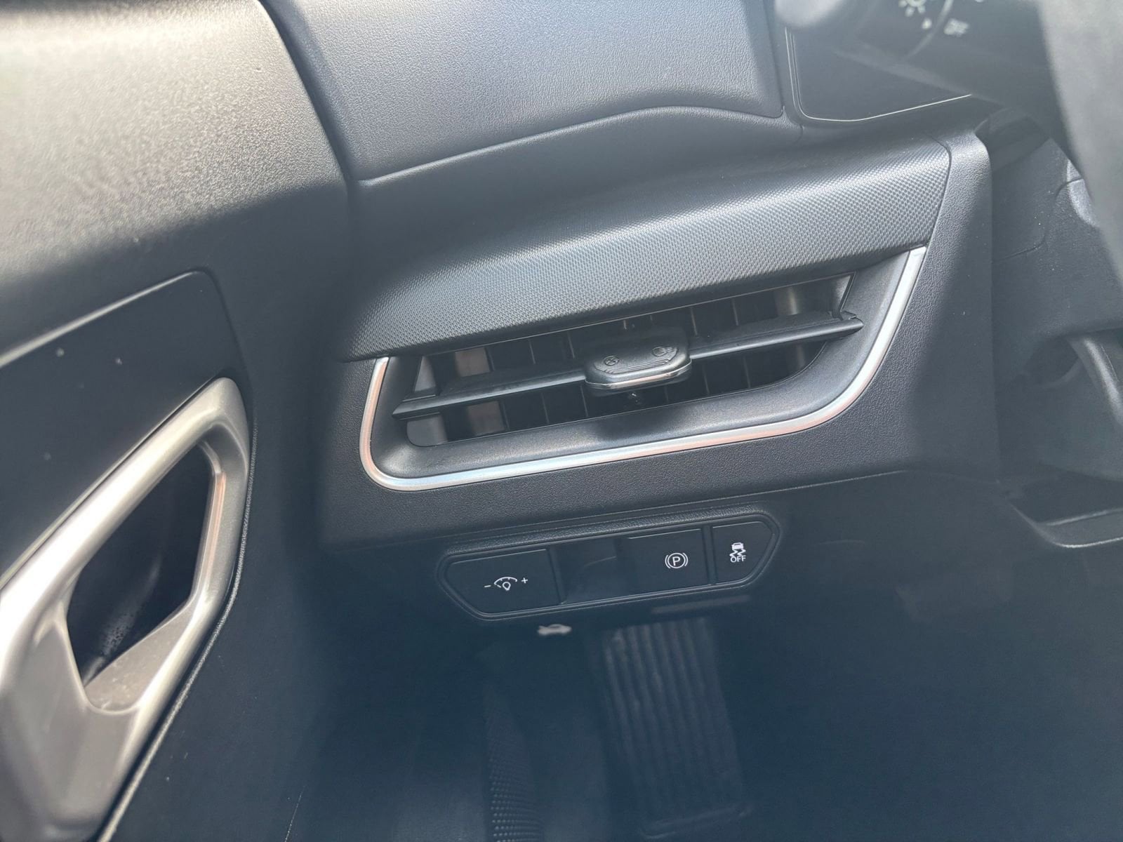 Thumbnail: 2025 Kia K4 - 33