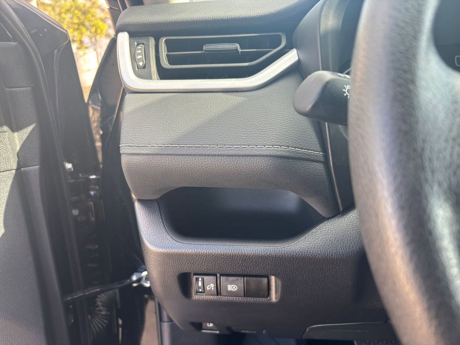 Thumbnail: 2025 Toyota RAV4 - 32