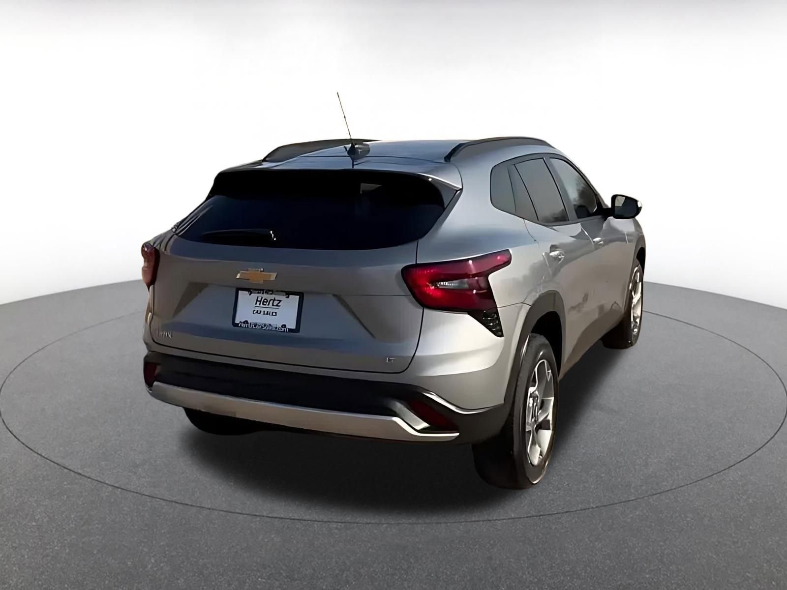 Thumbnail: 2025 Chevrolet Trax - 14