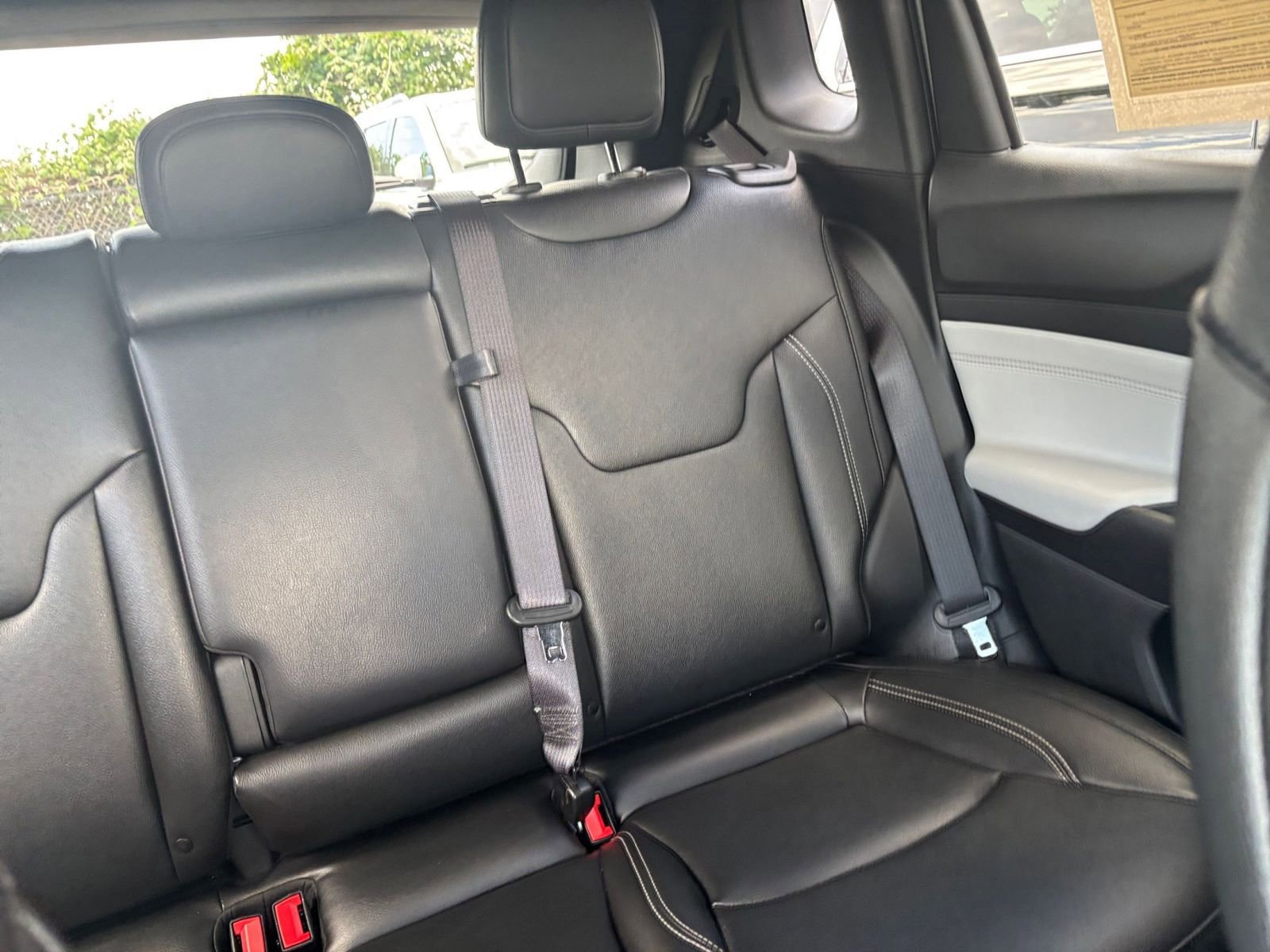 2025 Jeep Compass Limited 32