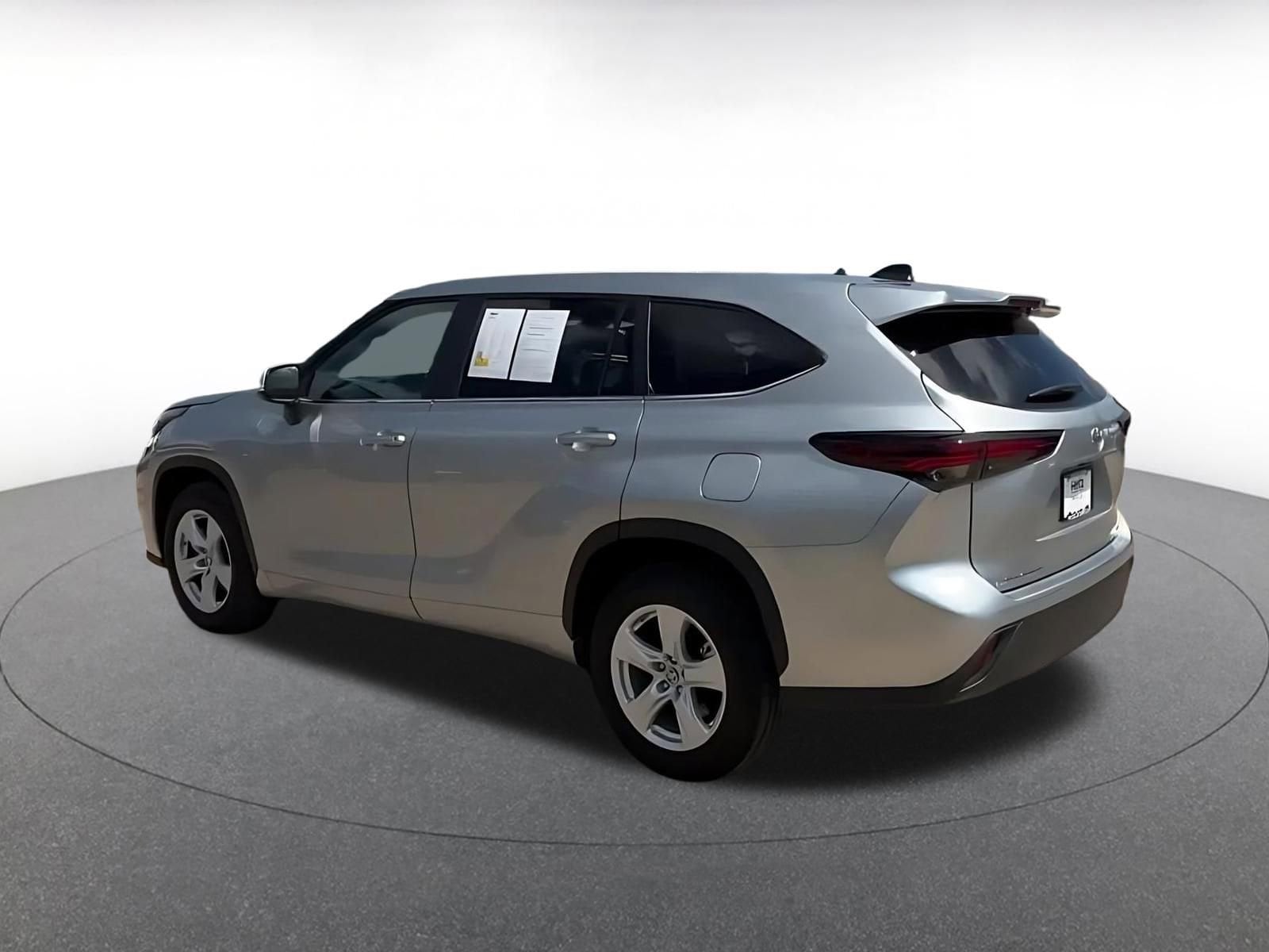 Thumbnail: 2025 Toyota Highlander - 12