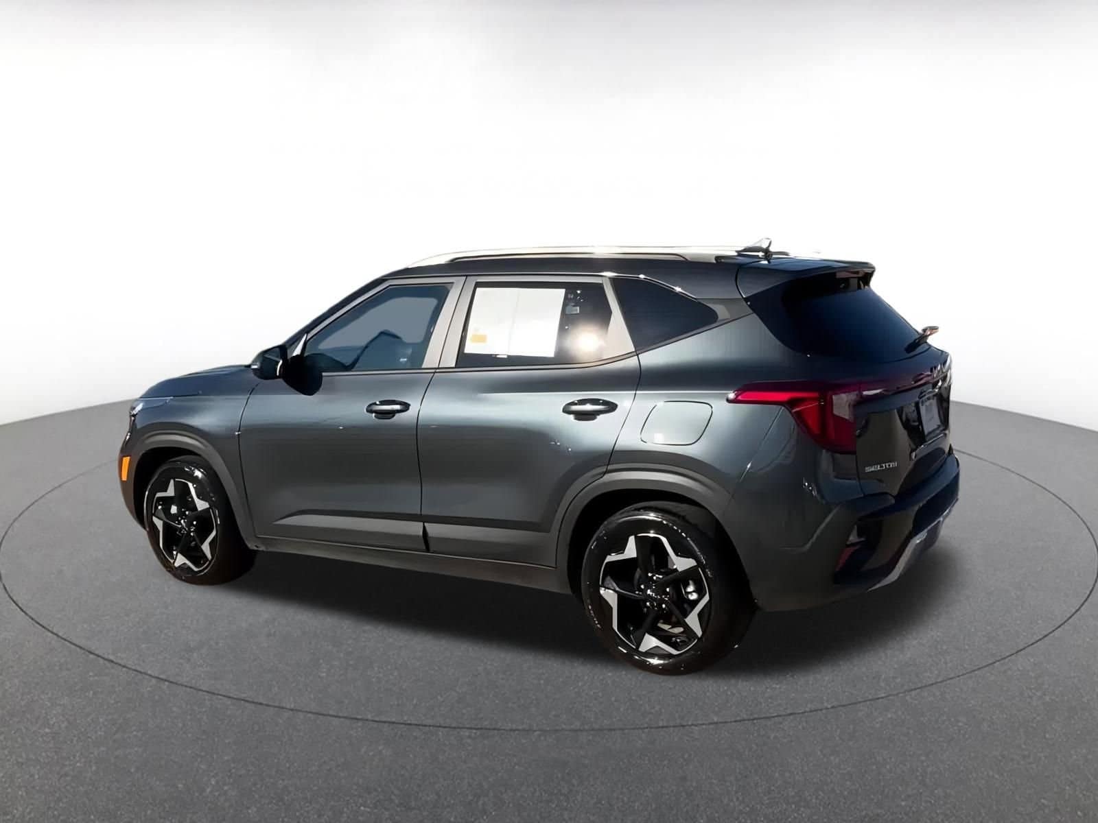 Thumbnail: 2025 Kia Seltos - 9