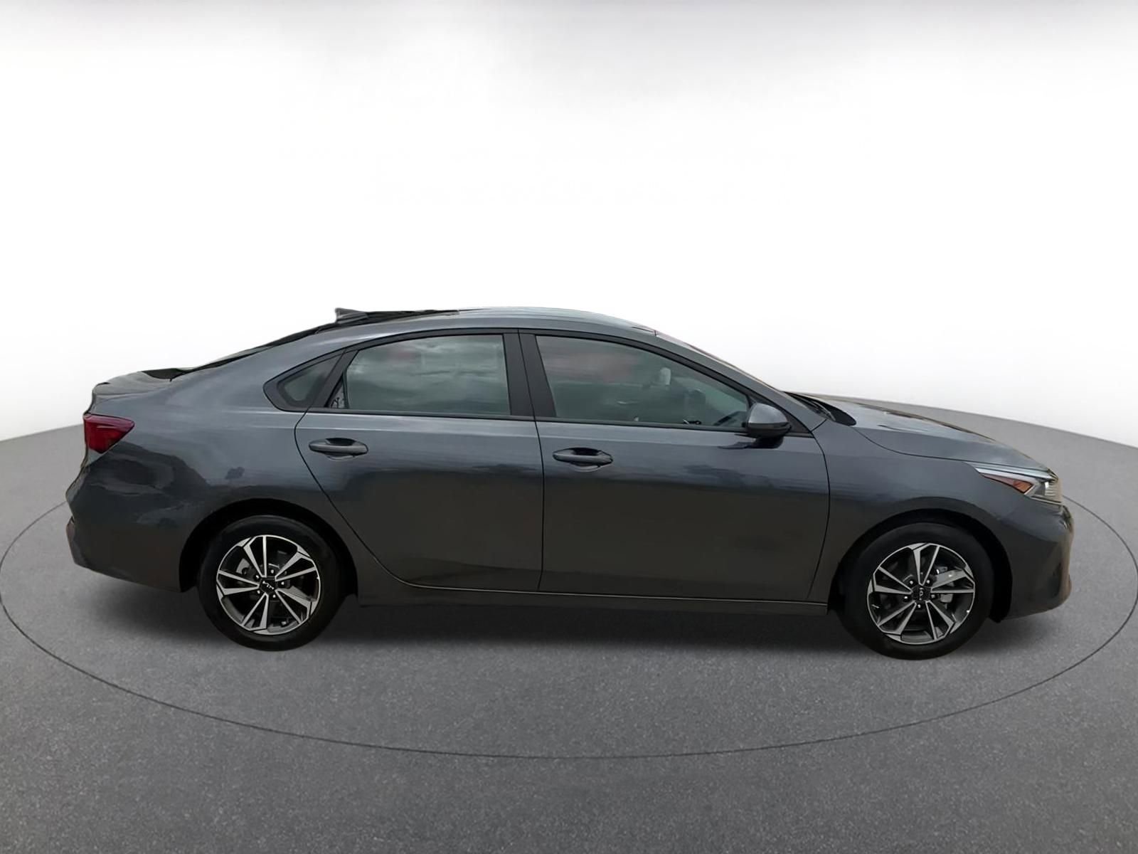 2024 Kia Forte LXS 13