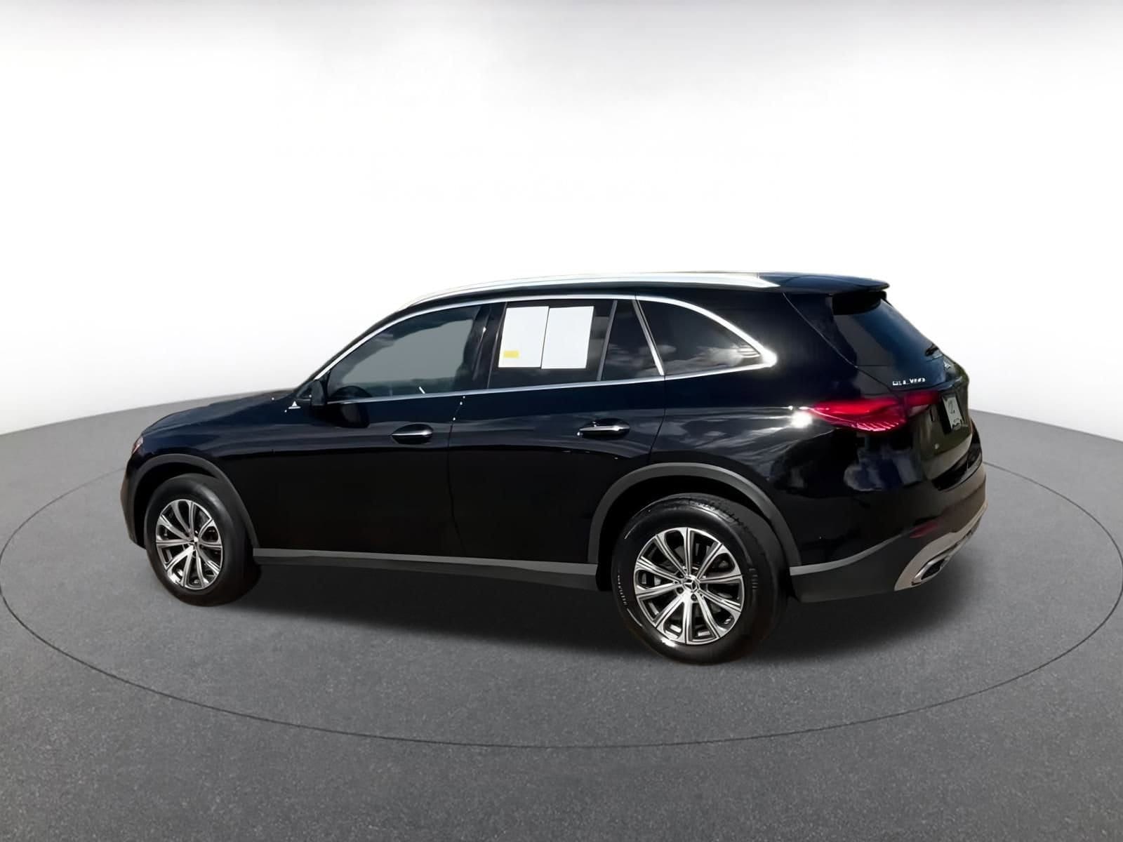 Thumbnail: 2024 Mercedes-Benz GLC - 8