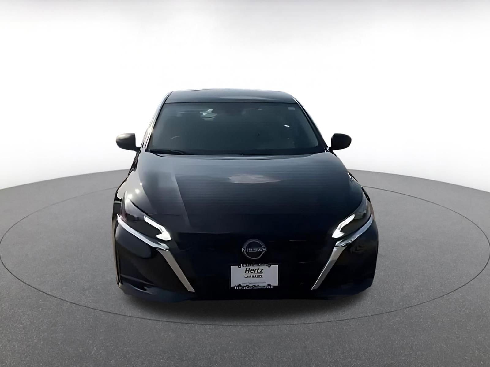 Thumbnail: 2025 Nissan Altima - 4