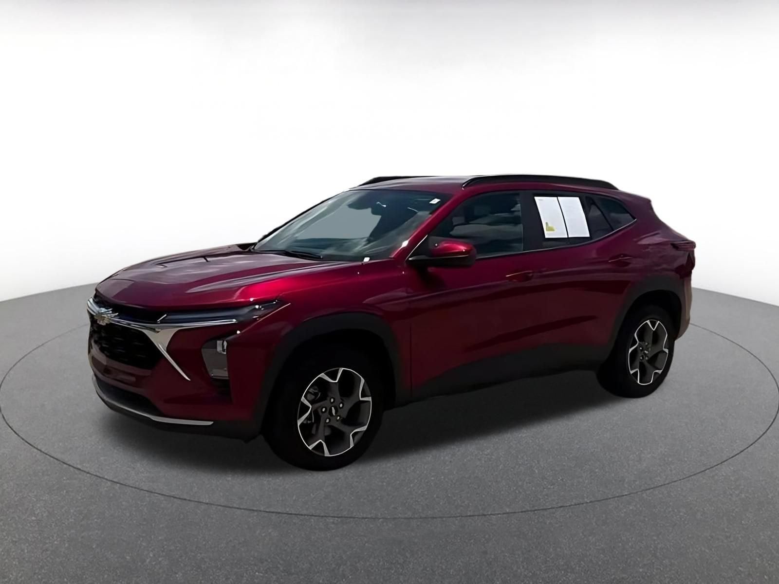 Thumbnail: 2025 Chevrolet Trax - 3