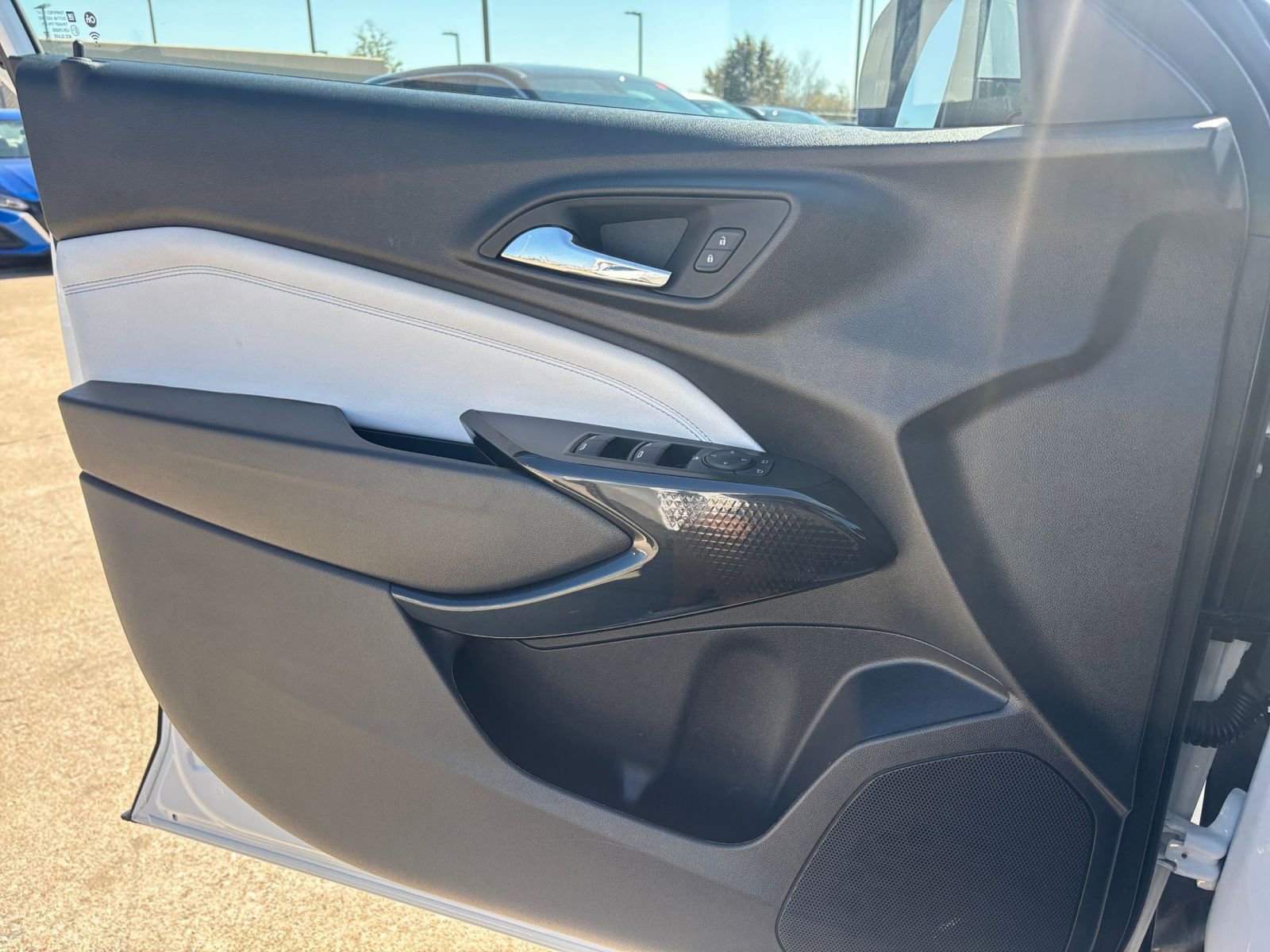 Thumbnail: 2025 Chevrolet Trax - 18