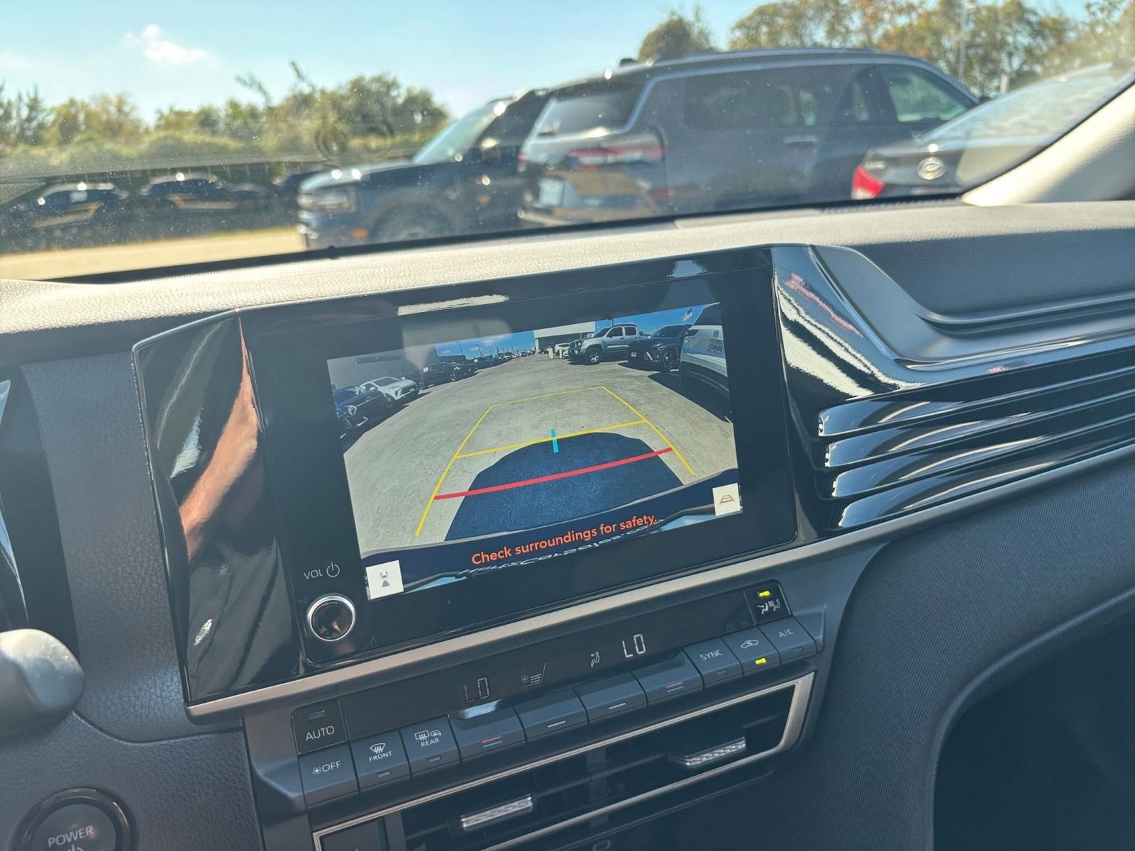 Thumbnail: 2025 Toyota Camry - 17