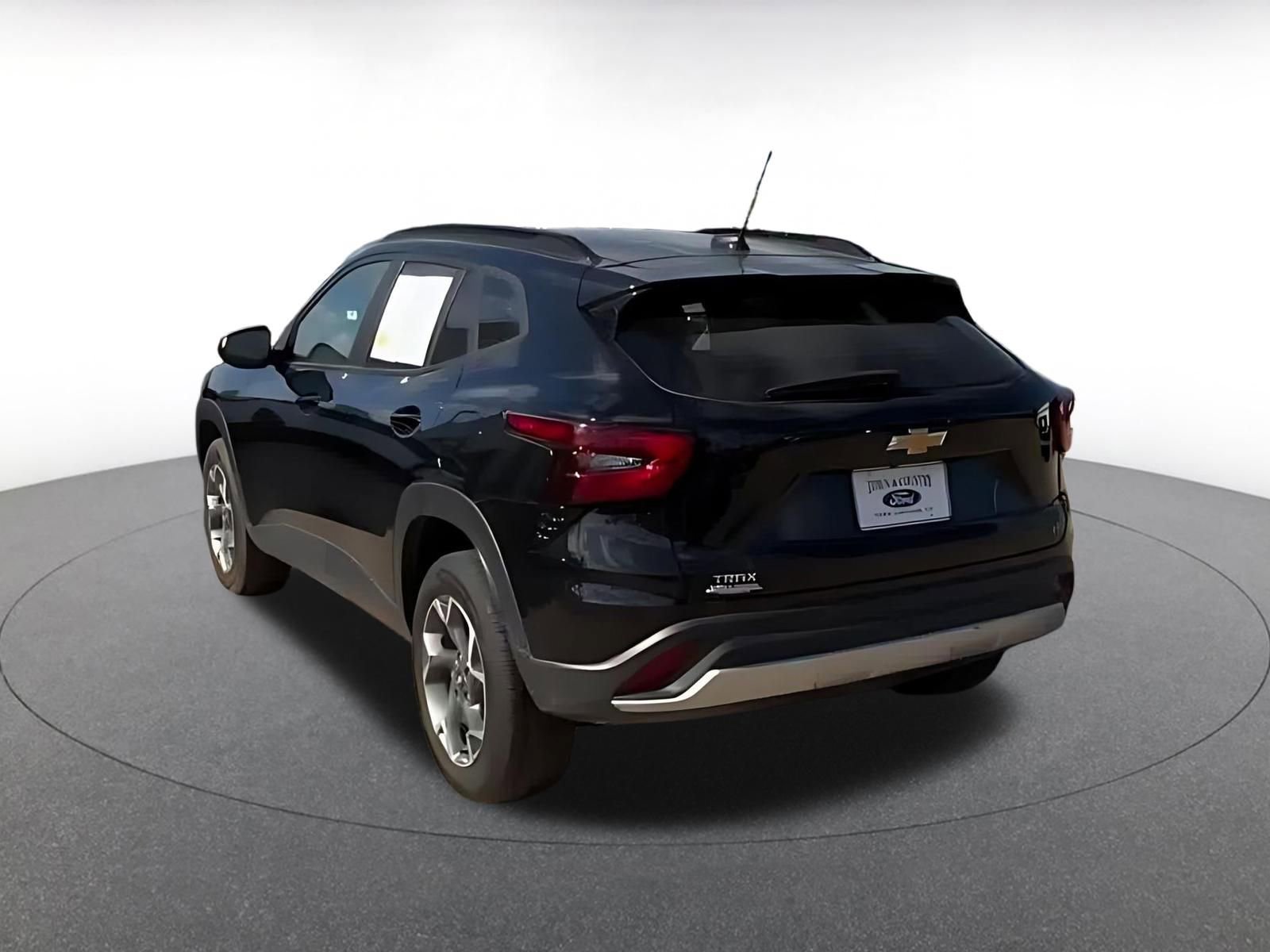 Thumbnail: 2025 Chevrolet Trax - 11