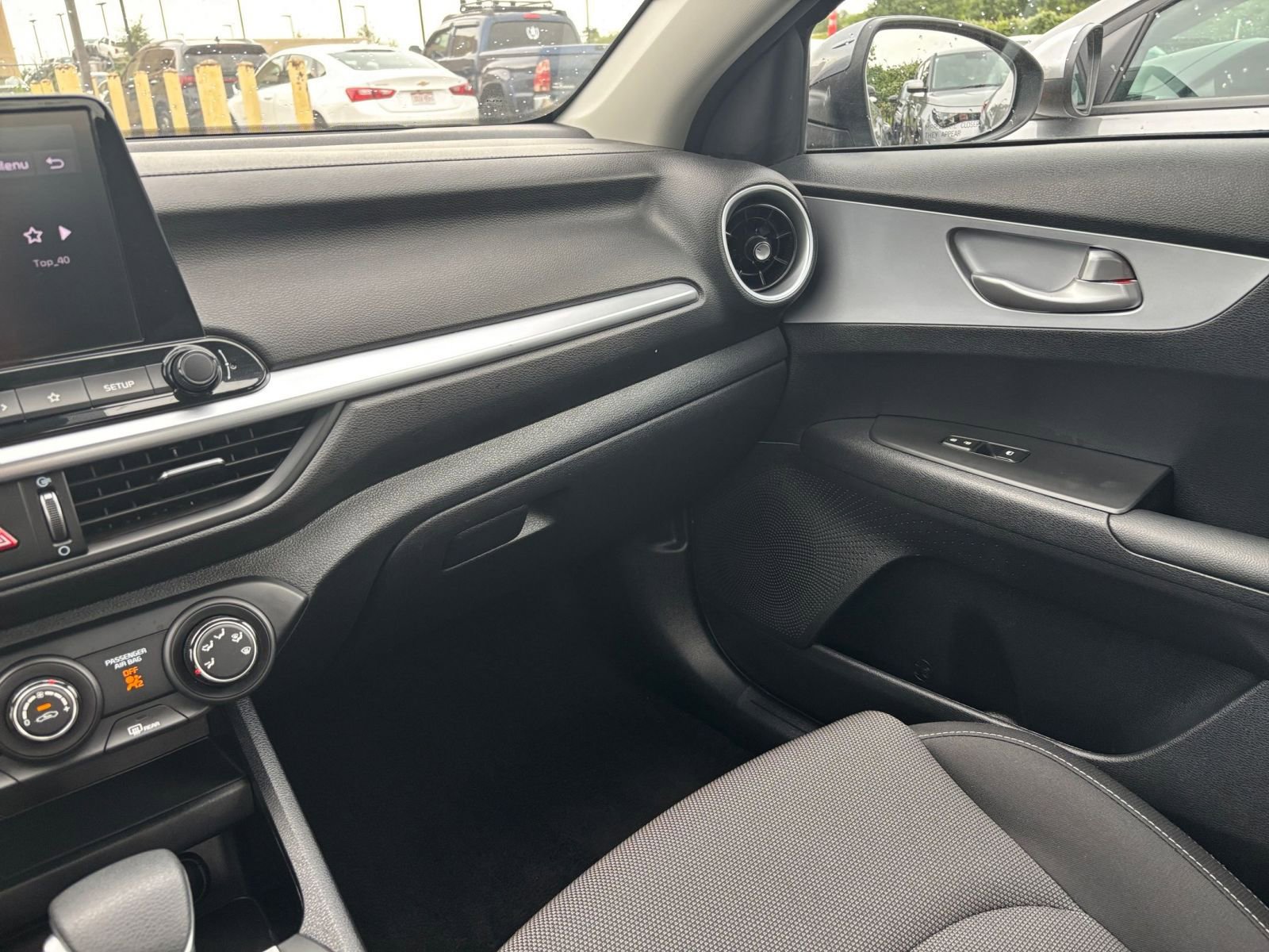 2024 Kia Forte LXS 28