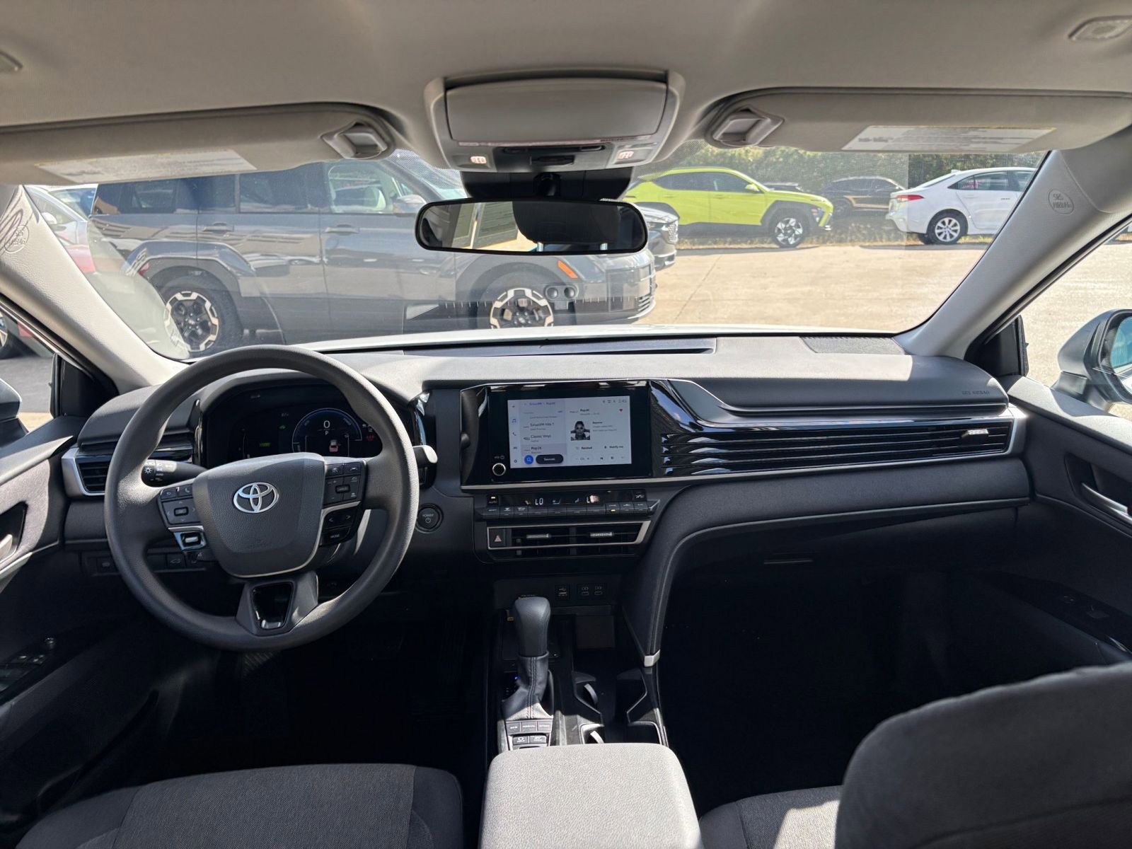 Thumbnail: 2025 Toyota Camry - 32