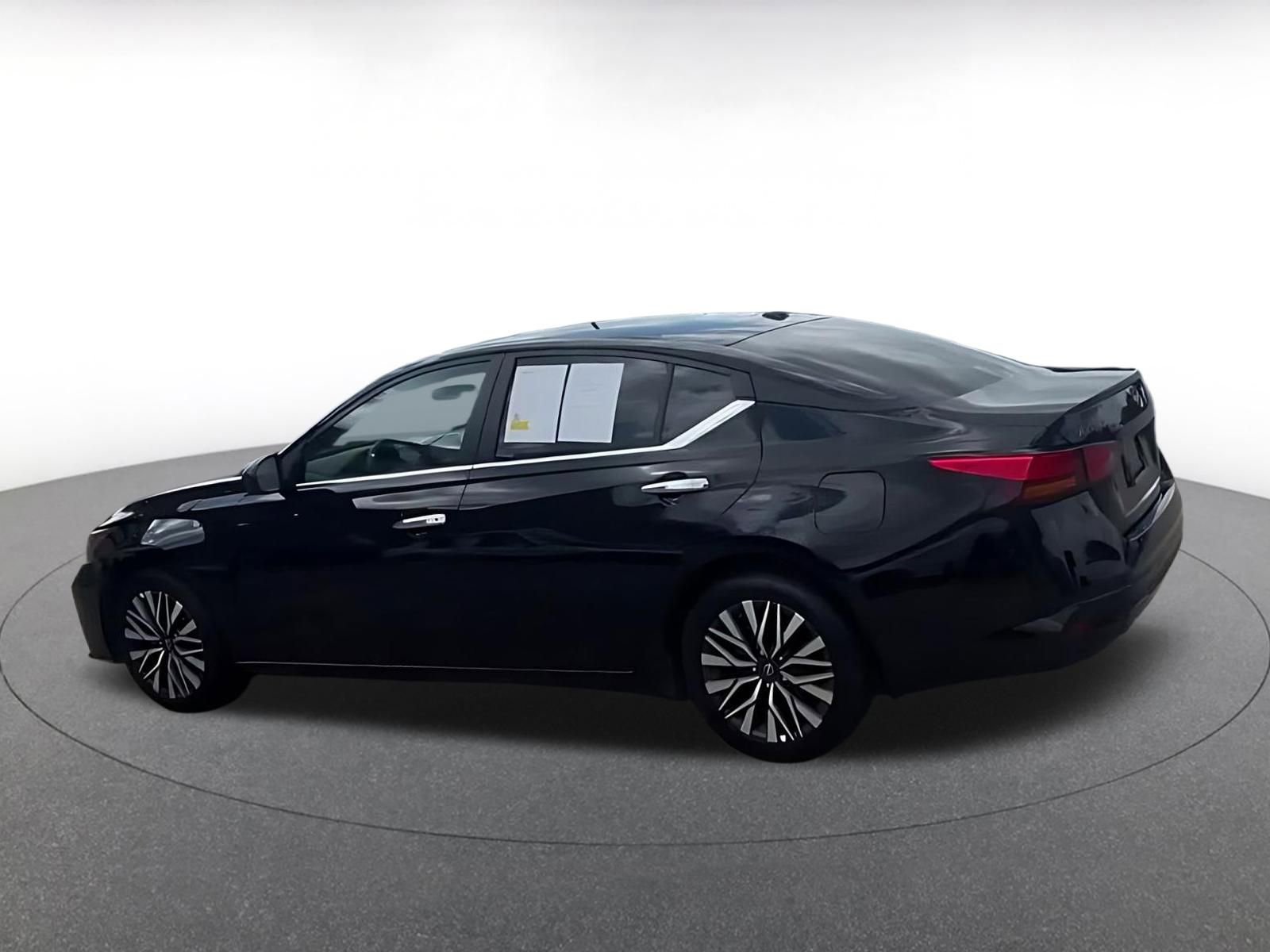 Thumbnail: 2025 Nissan Altima - 15