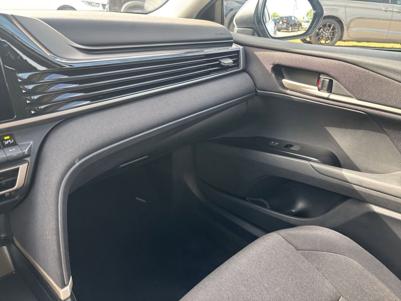 Thumbnail: 2025 Toyota Camry - 34