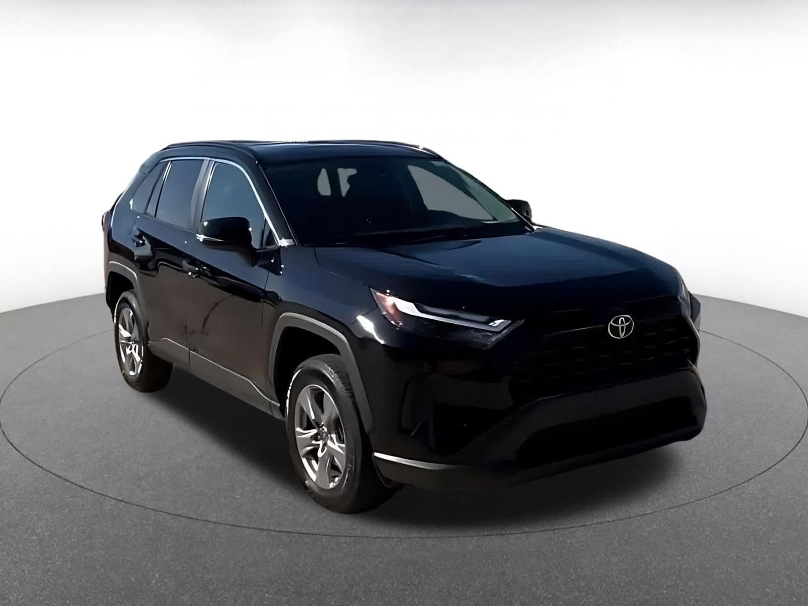 Thumbnail: 2025 Toyota RAV4 - 3